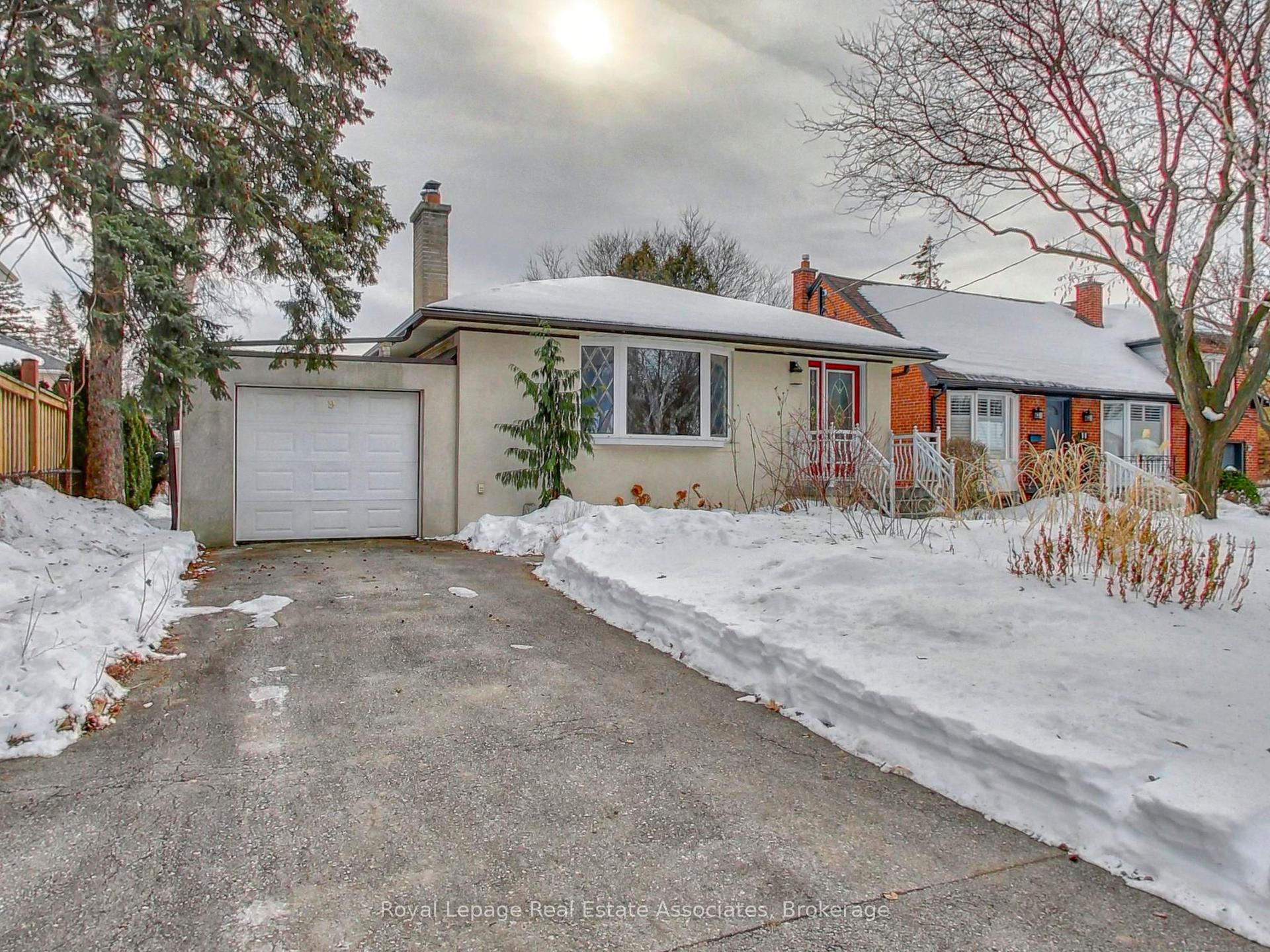 9 Beaverbrook Avenue — photo 1