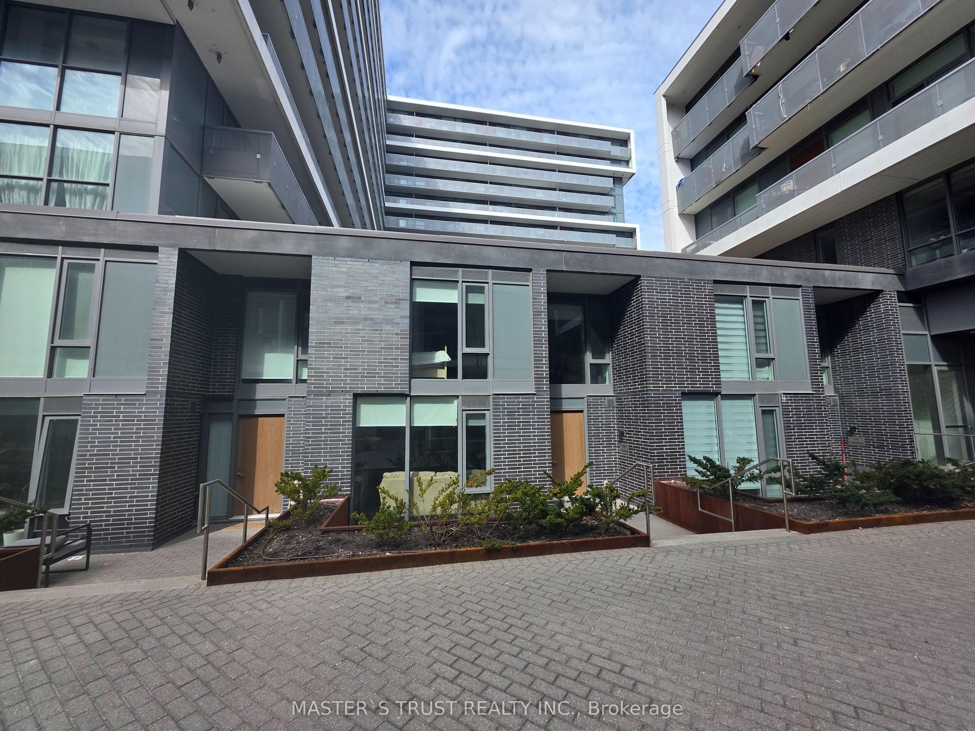 160 Flemington Road E TH109 #TH109 — photo 1