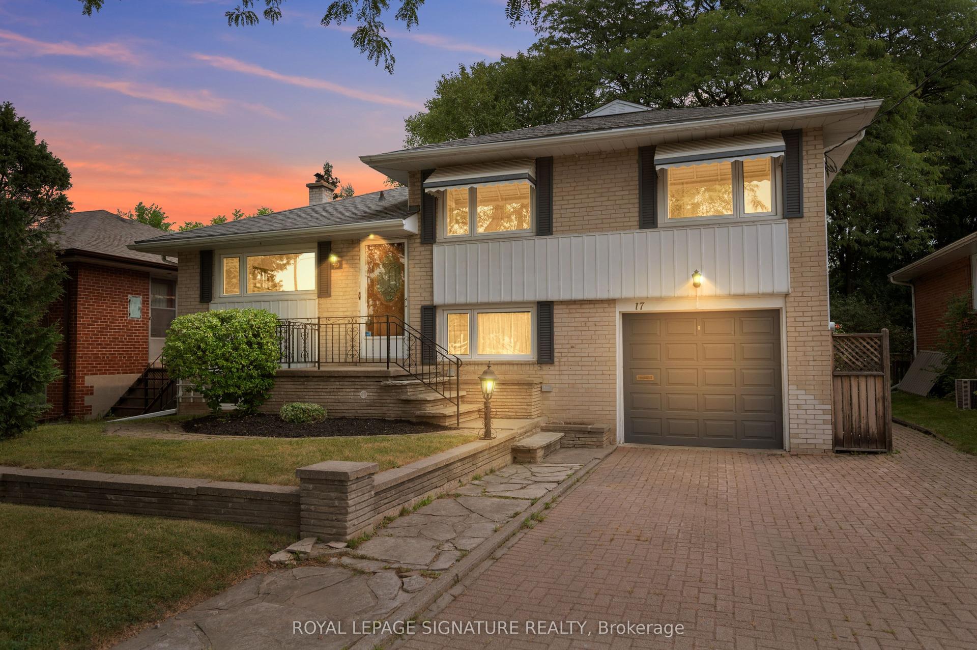 17 Templar Drive, Toronto — Detached for sale, photo 1