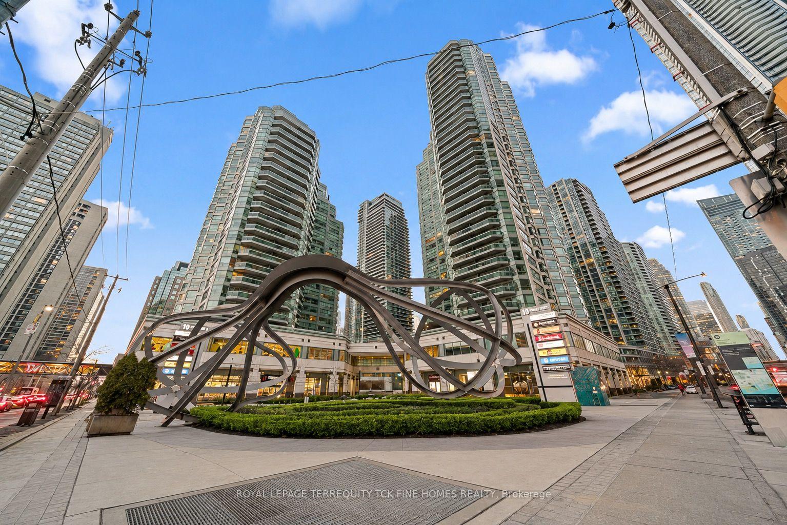 10 Yonge Street 2604 #2604 — photo 1