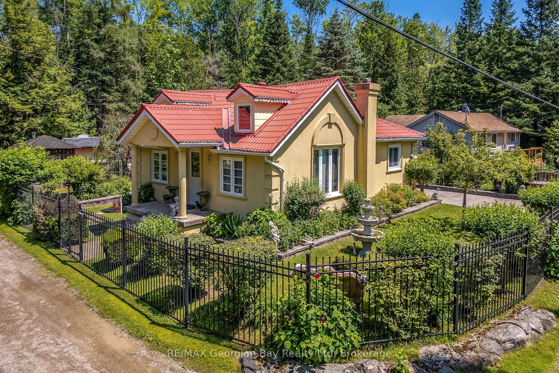 3 Brookside Drive, Tiny — Detached for sale, photo 1