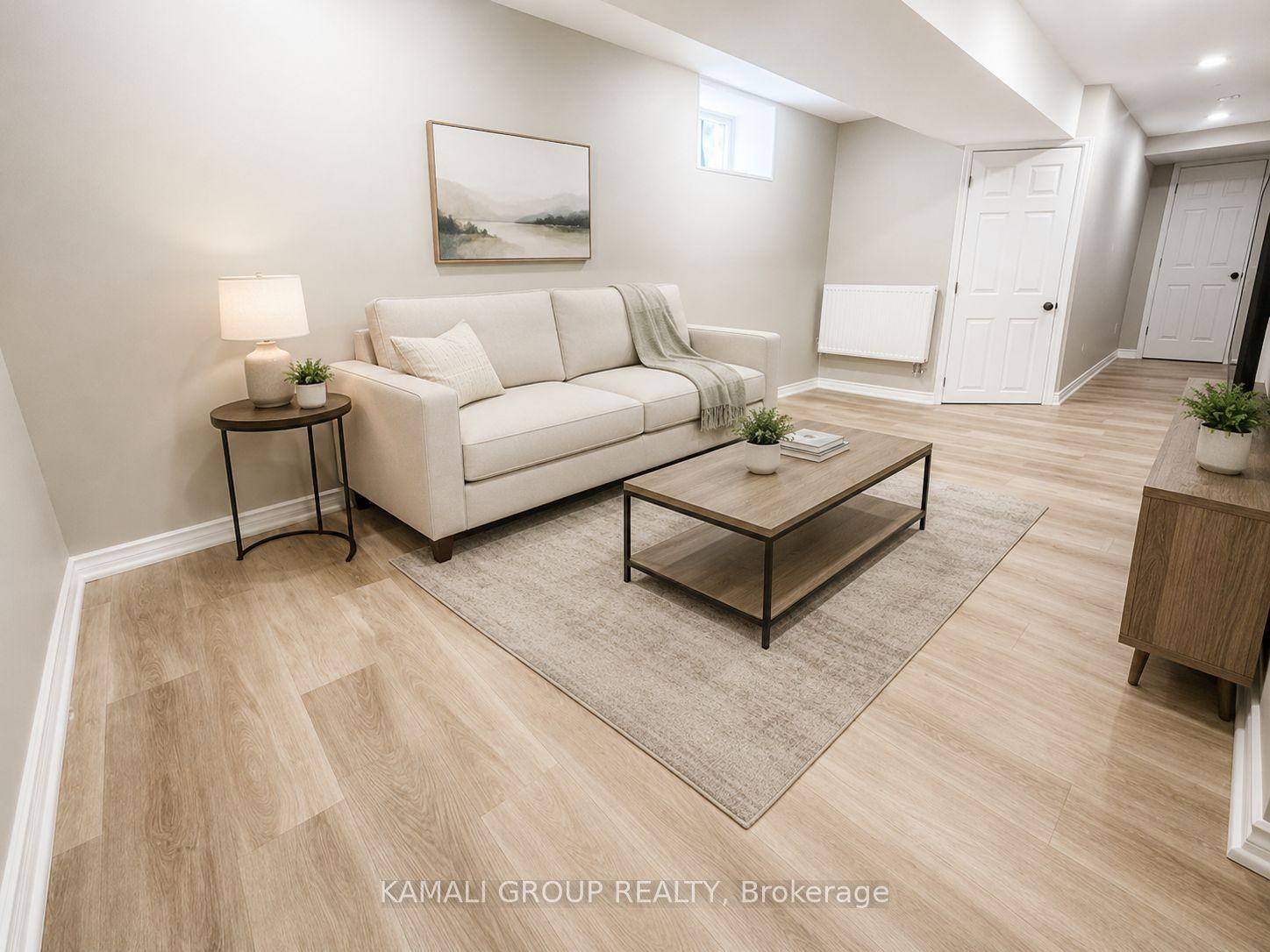 25 Spadina Avenue BSMT #BSMT — photo 1