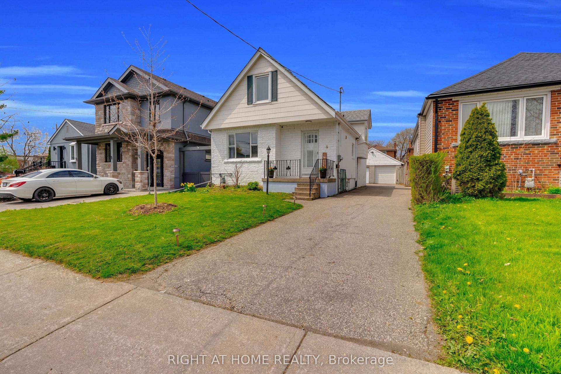 6 Vanbrugh Avenue — photo 1