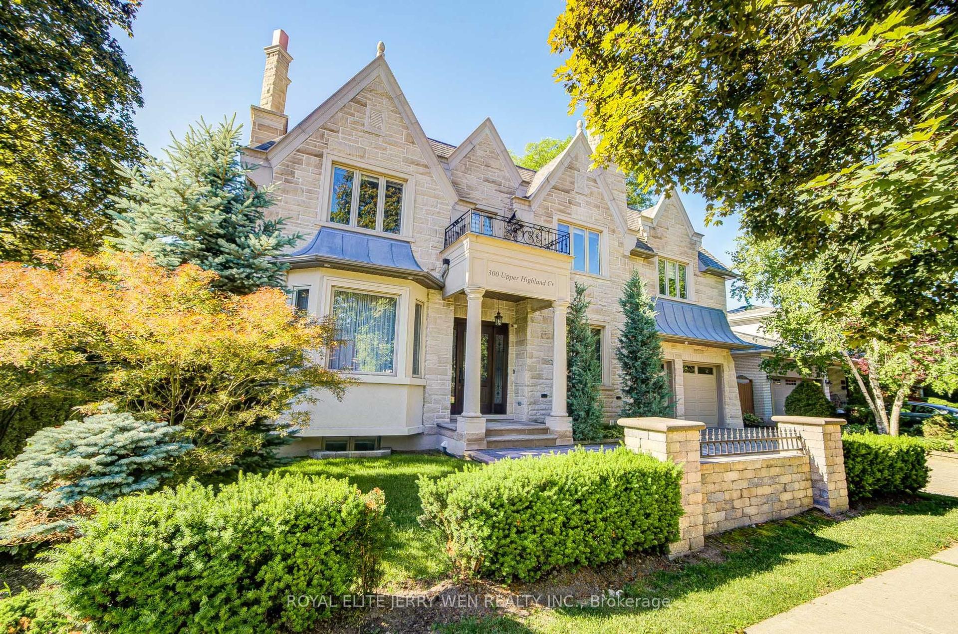 300 Upper Highland Crescent — photo 1
