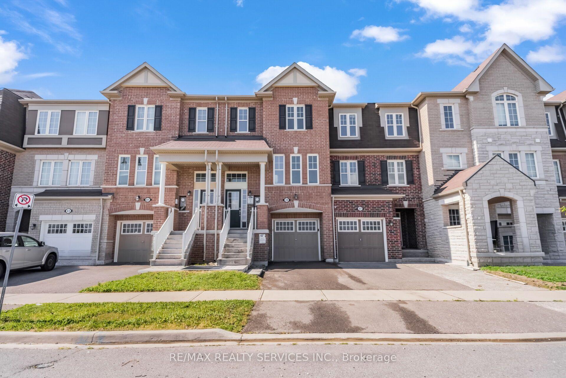39 Baycliffe Crescent, Brampton — Townhouse for sale, photo 1