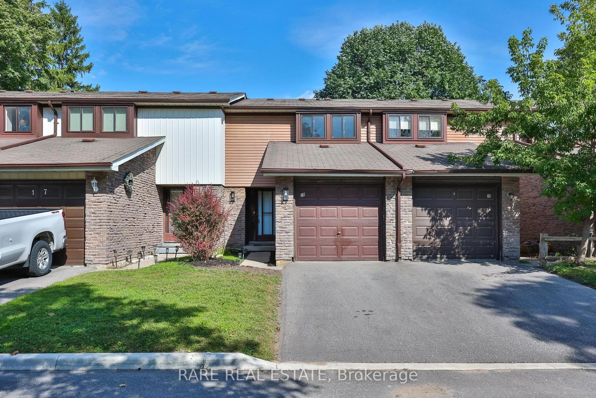 221 Ormond Drive 18 #18, Oshawa — Condo Town for lease, photo 1