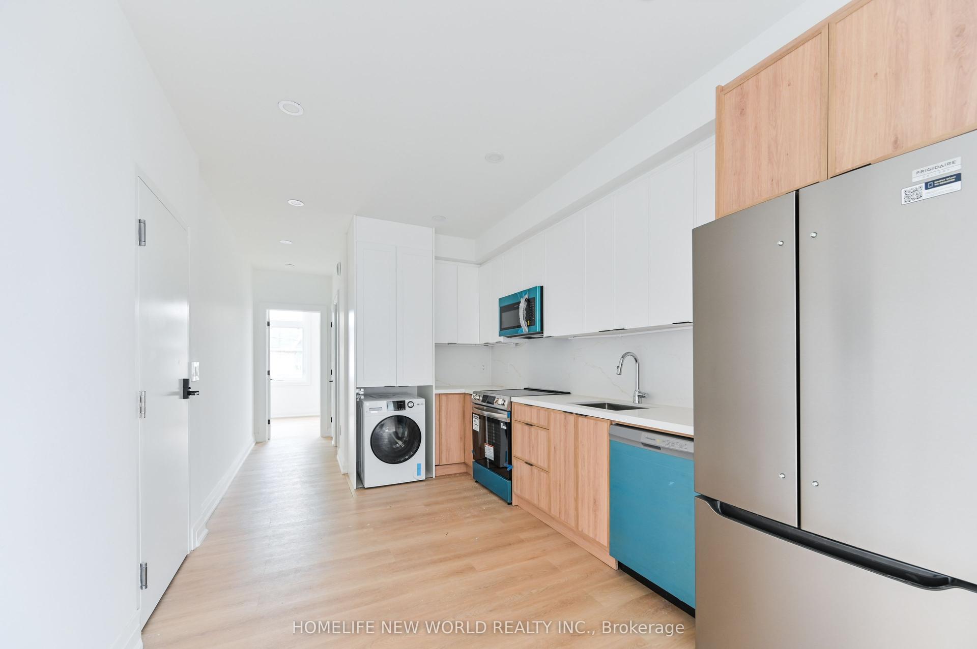 228 Emerson Avenue 201 #201, Toronto — Condo for lease, photo 1
