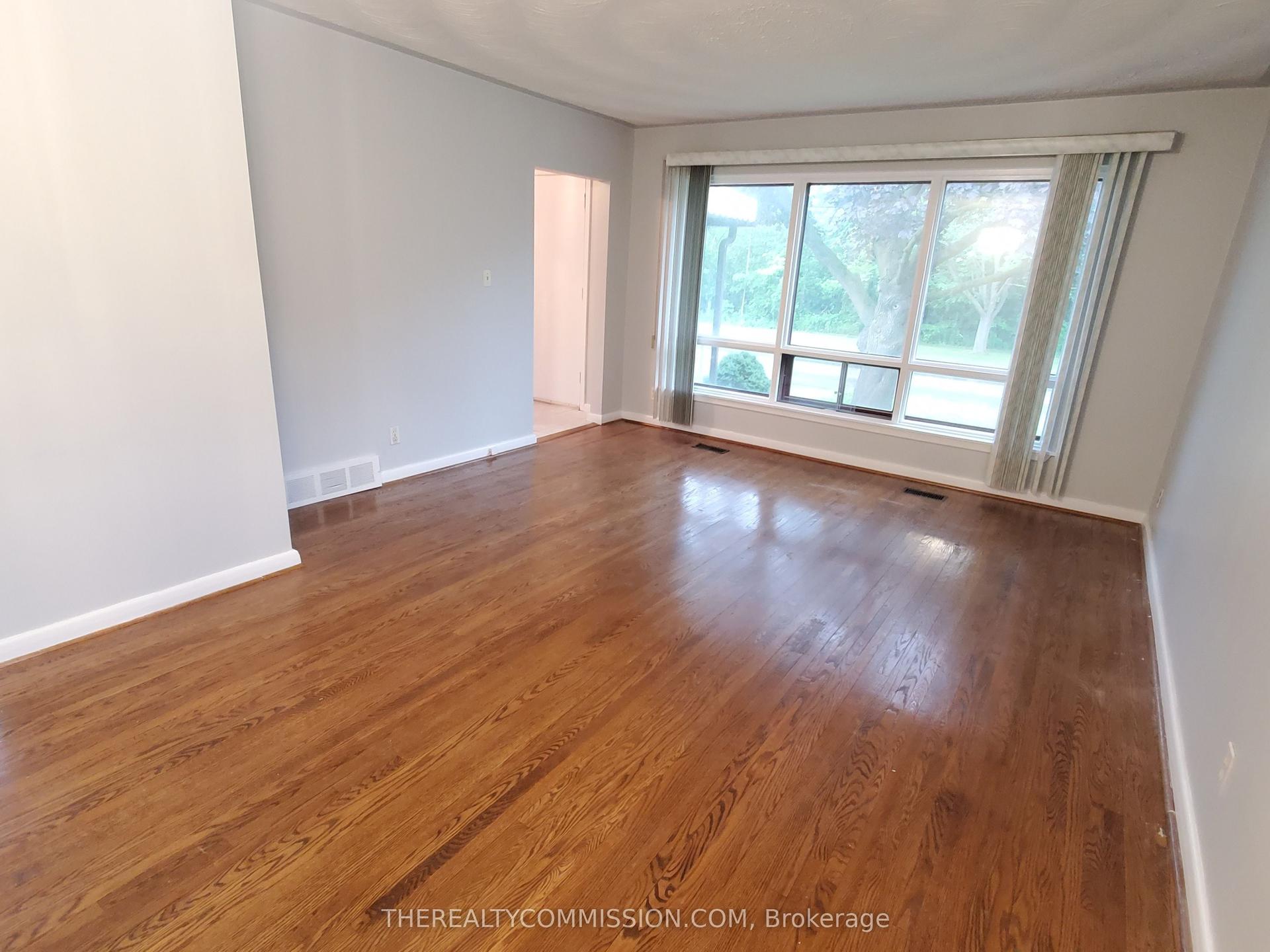 235 Wilson Road N, Oshawa — Detached for lease, photo 1