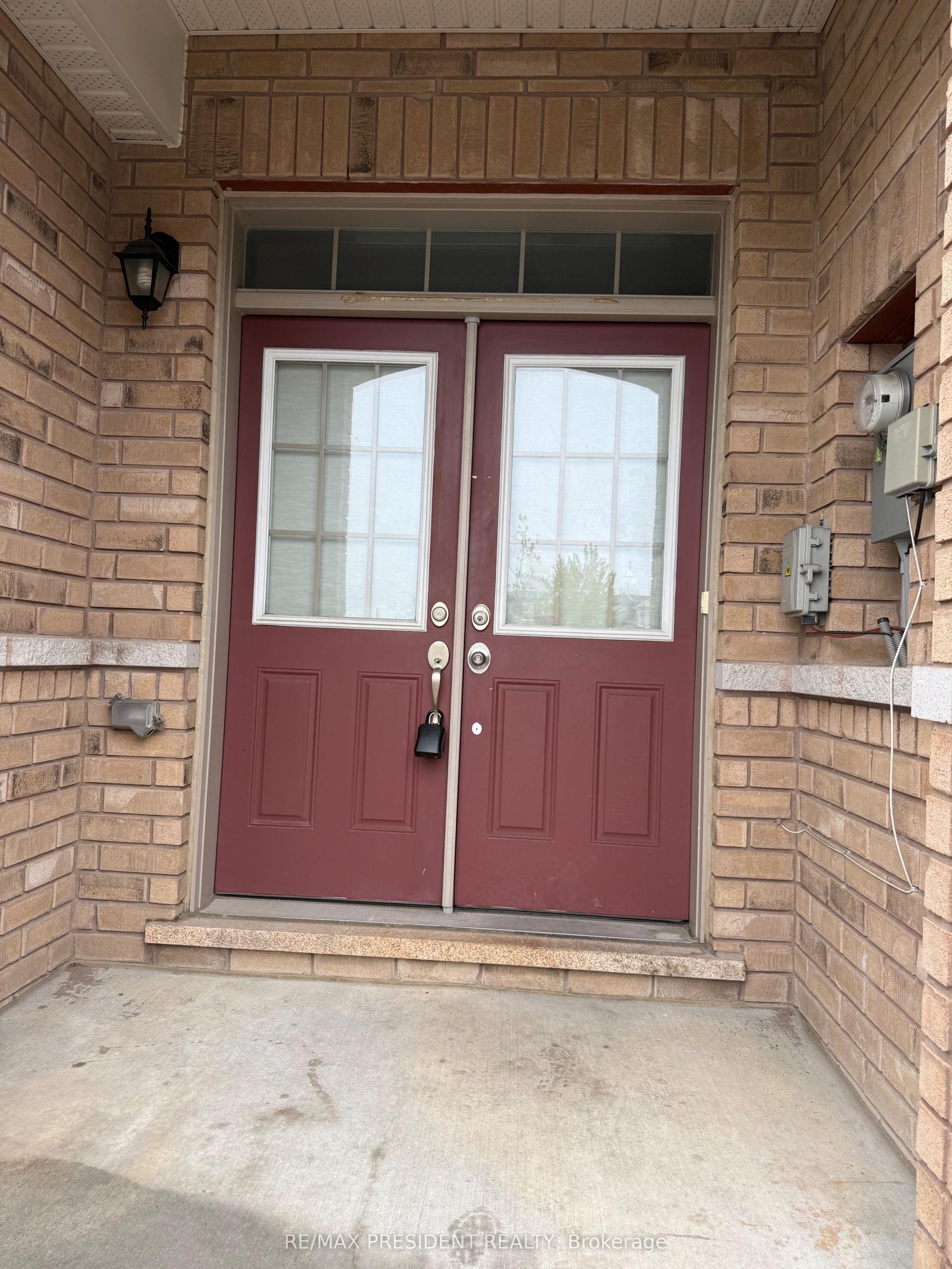 98 Davenfield Circle, Brampton — Townhouse for sale, photo 1