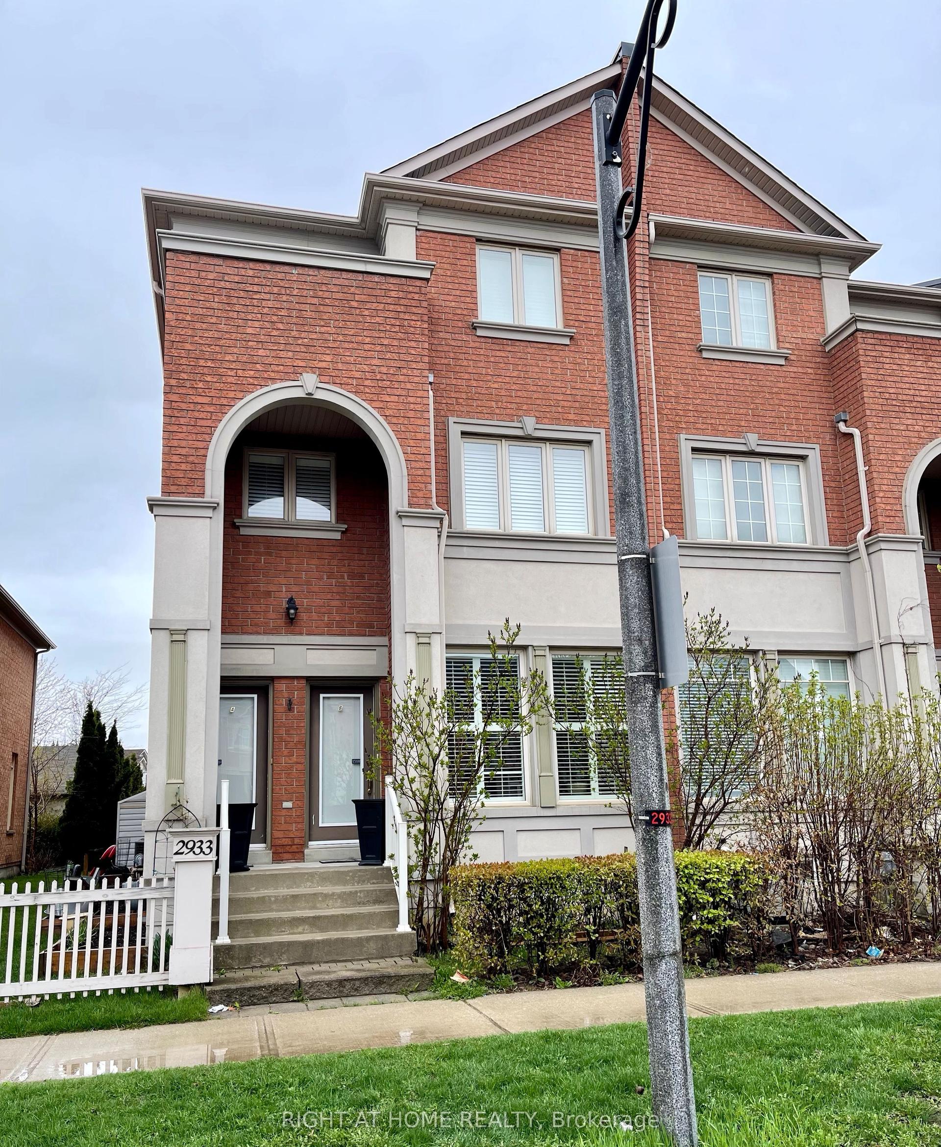 2933 Bur Oak Avenue A #A, Markham — Townhouse for lease, photo 1