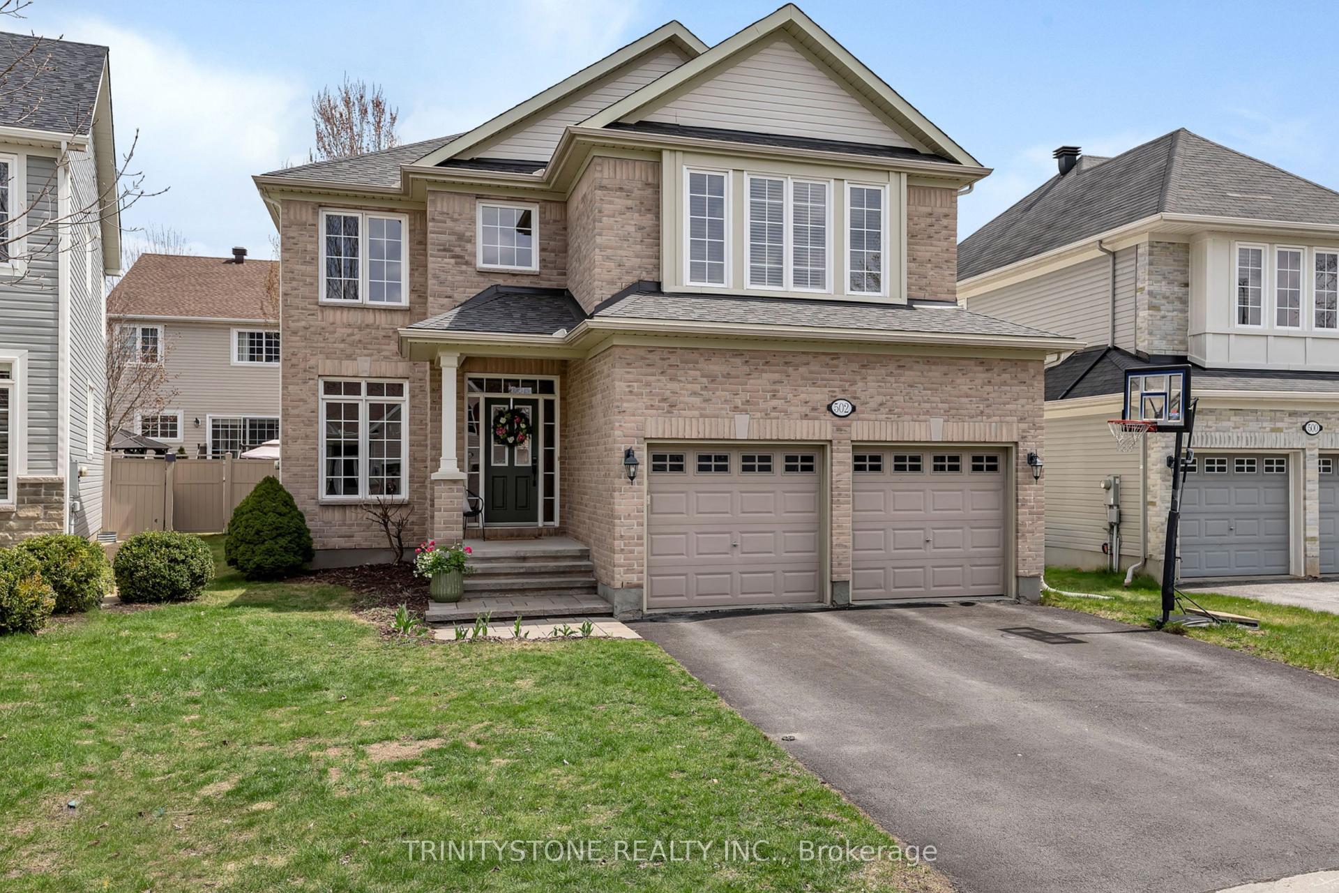 502 Dalewood Crescent — photo 1