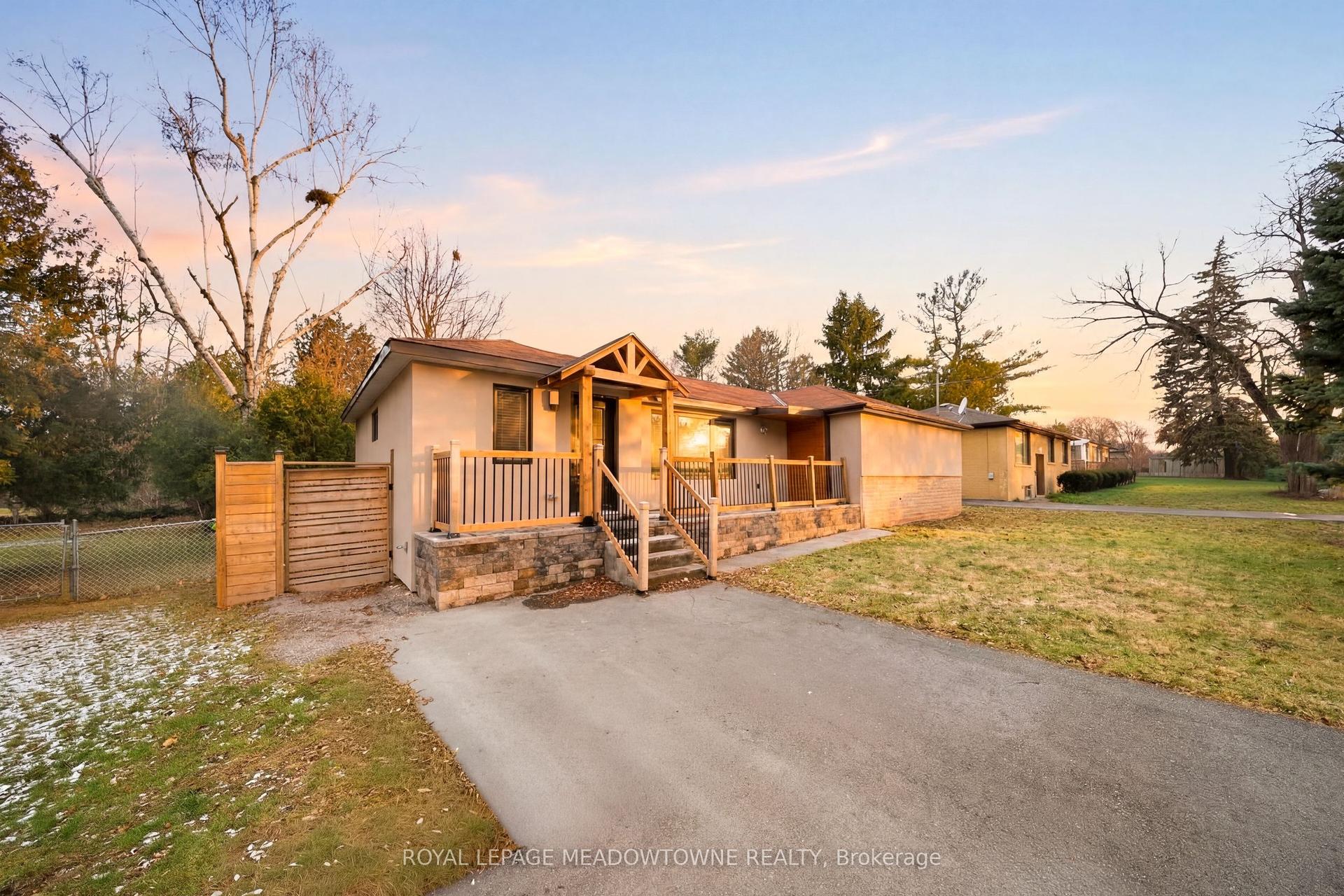 208 Glen Oak Drive — photo 1