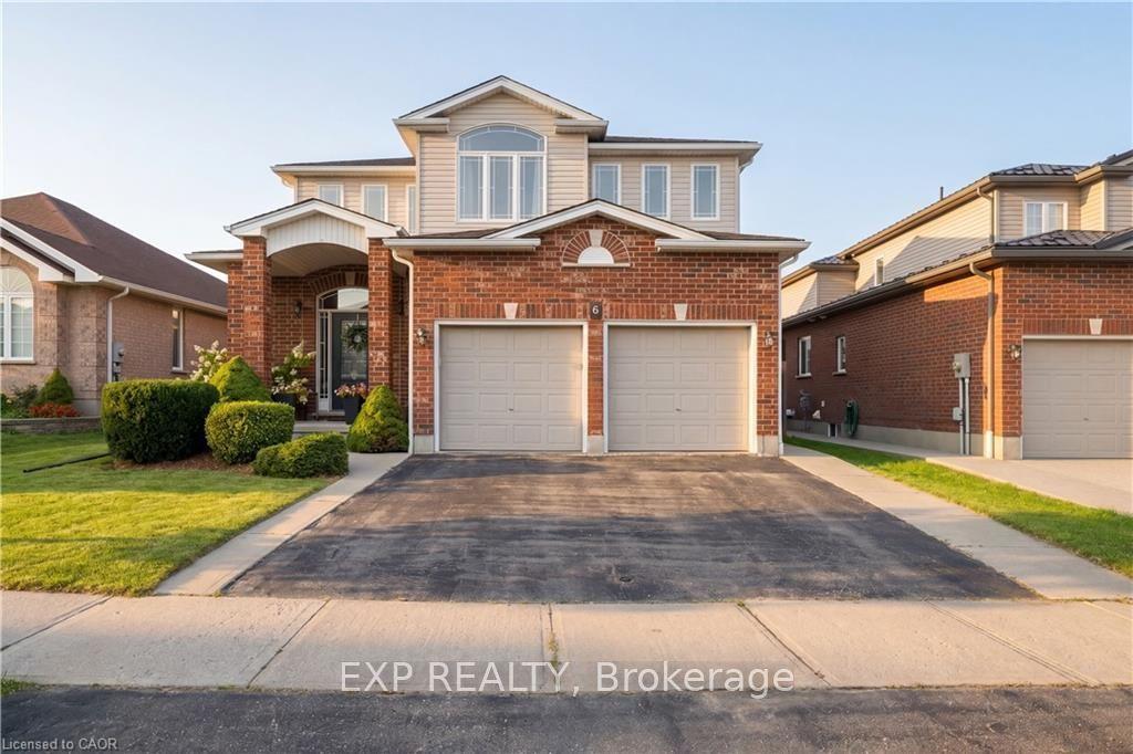 6 Country Clair Street, Kitchener — Detached for sale, photo 1