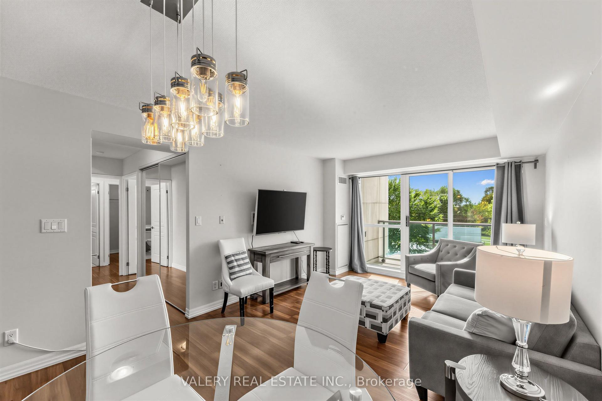 1403 Royal York Road 214 #214, Toronto — Condo for lease, photo 1