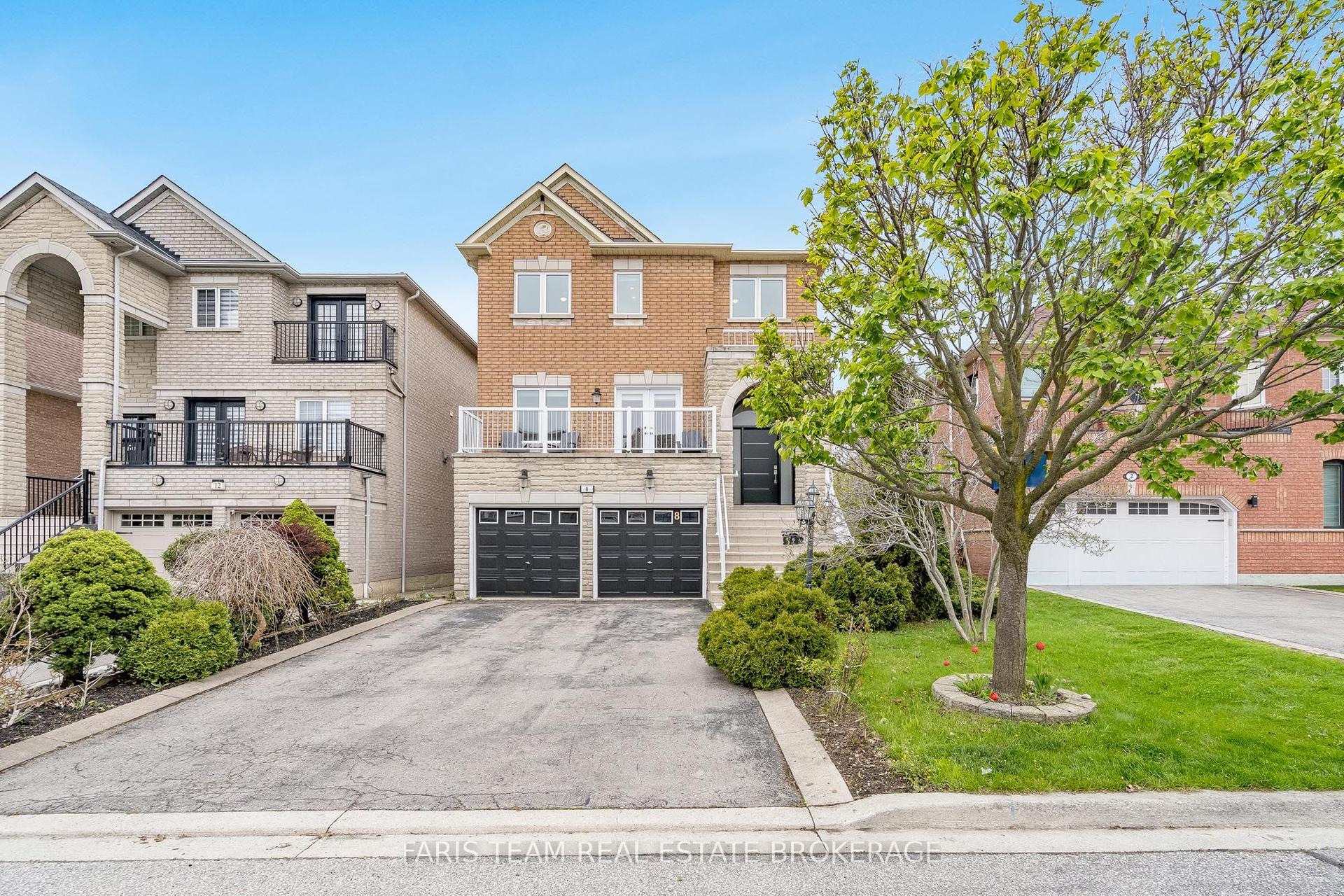 8 Pietro Drive — photo 1