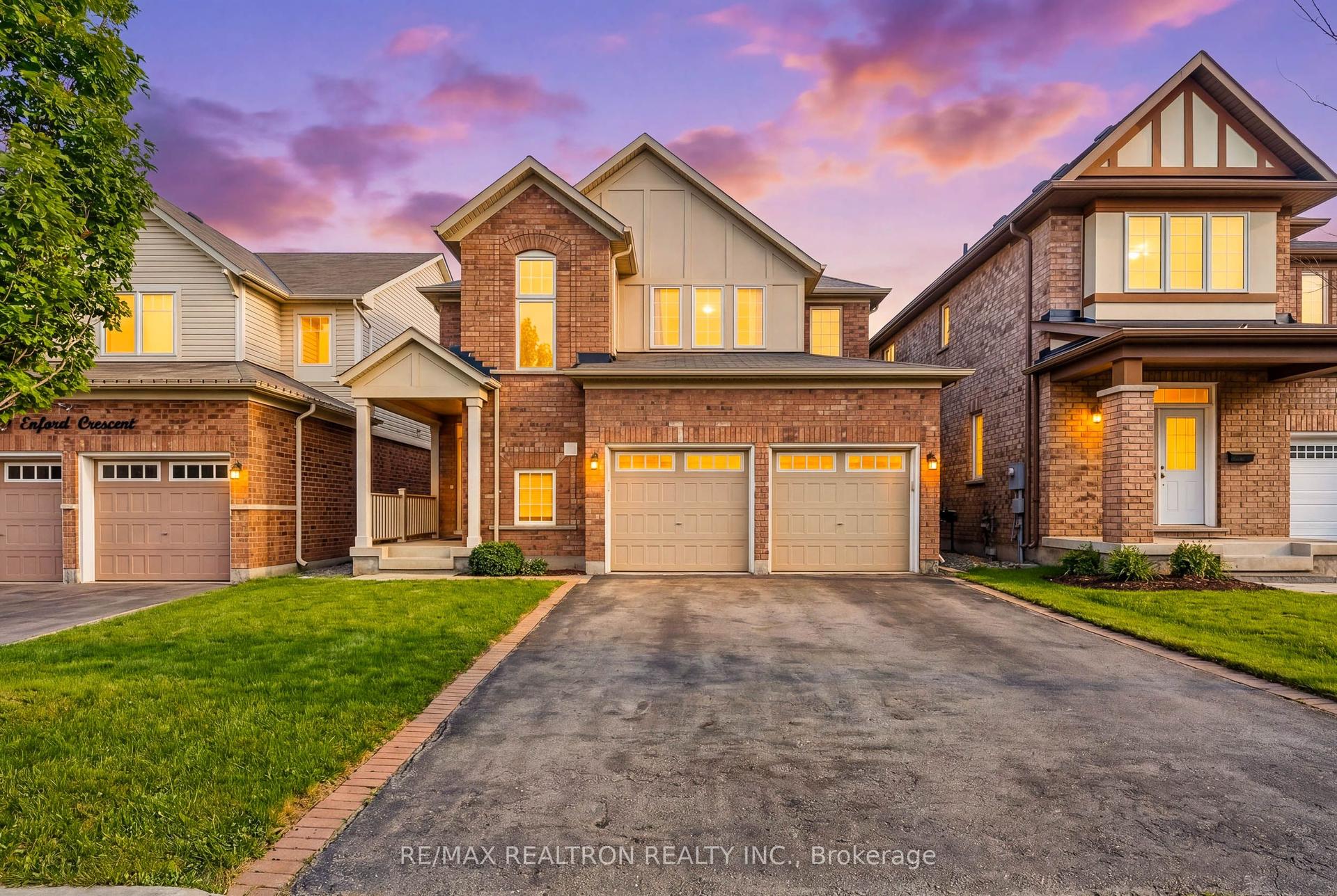 81 Enford Crescent — photo 1