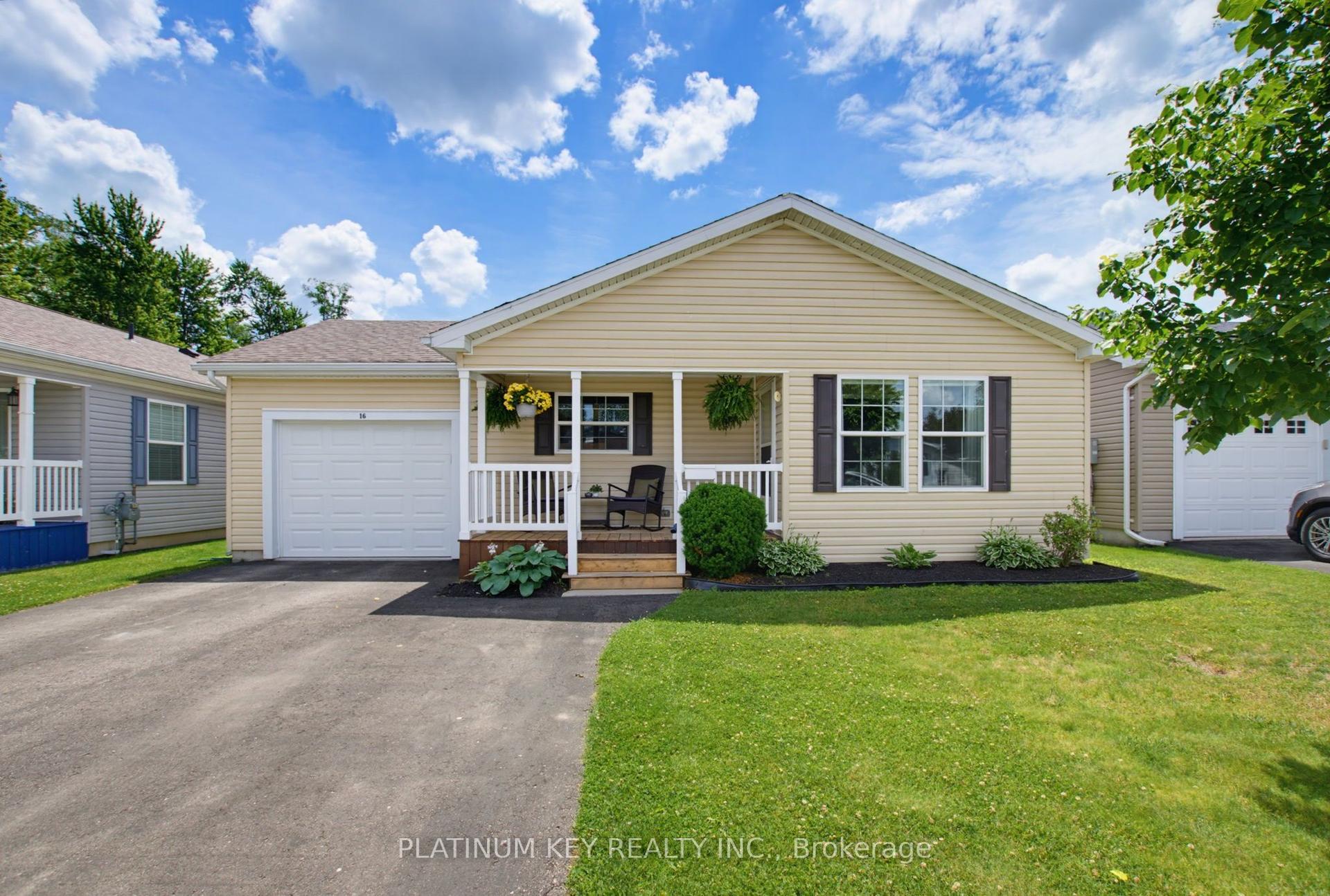 16 Lindsay Drive — photo 1