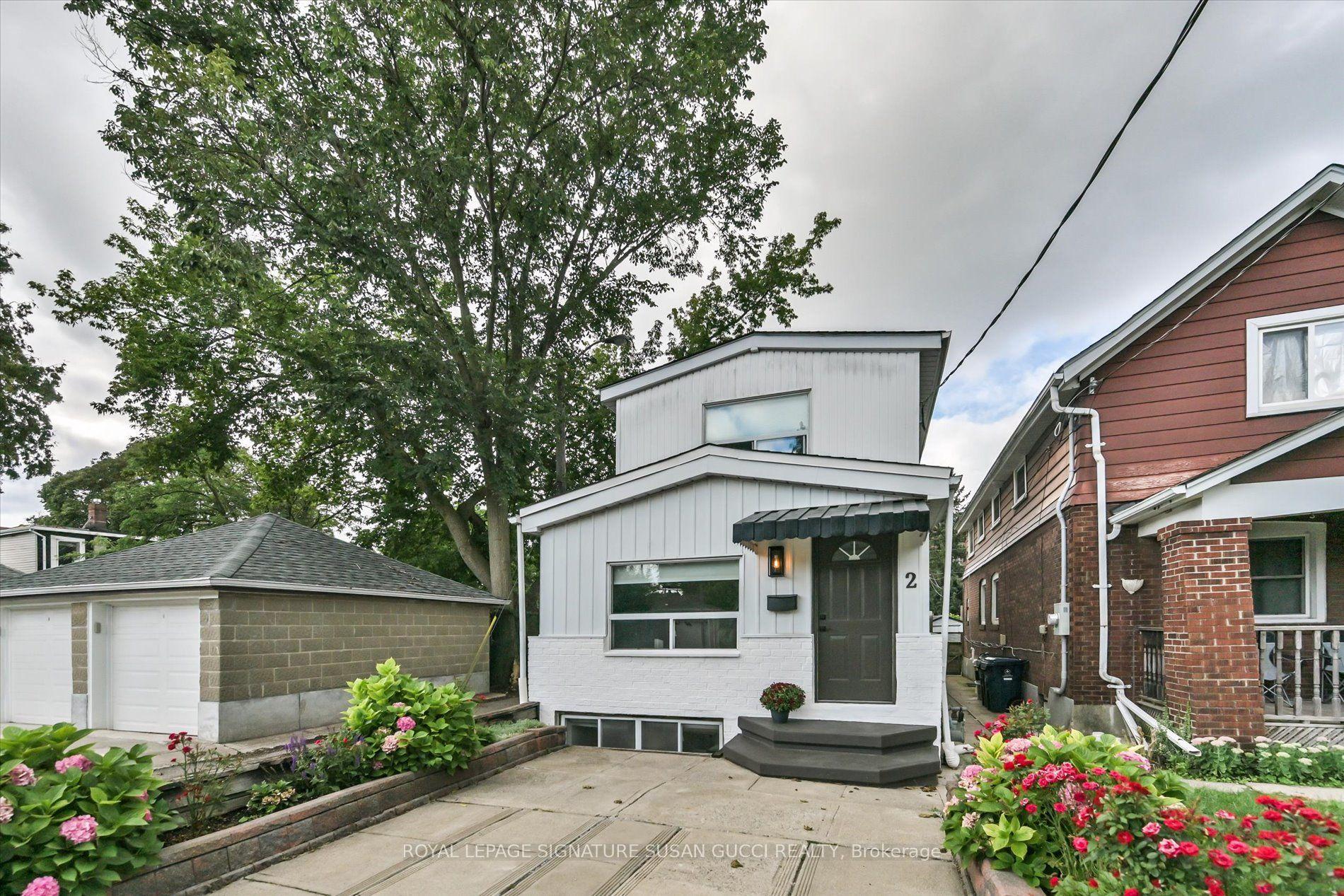 2 Sutherland Avenue, Toronto — Detached for sale, photo 1
