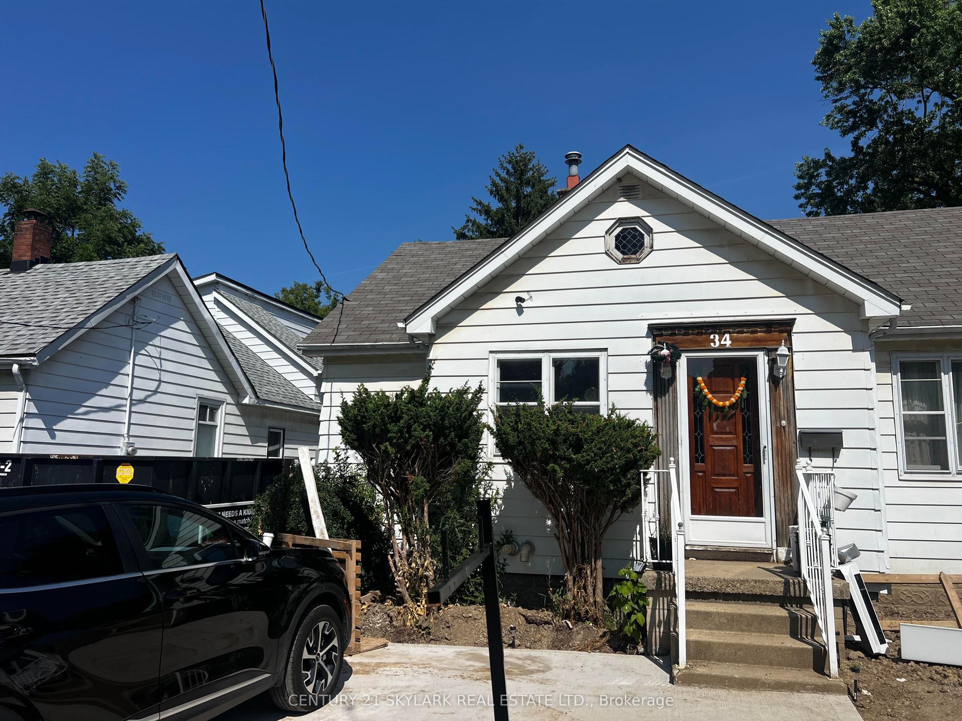34 Clarence Street, Brampton — Detached for lease, photo 1