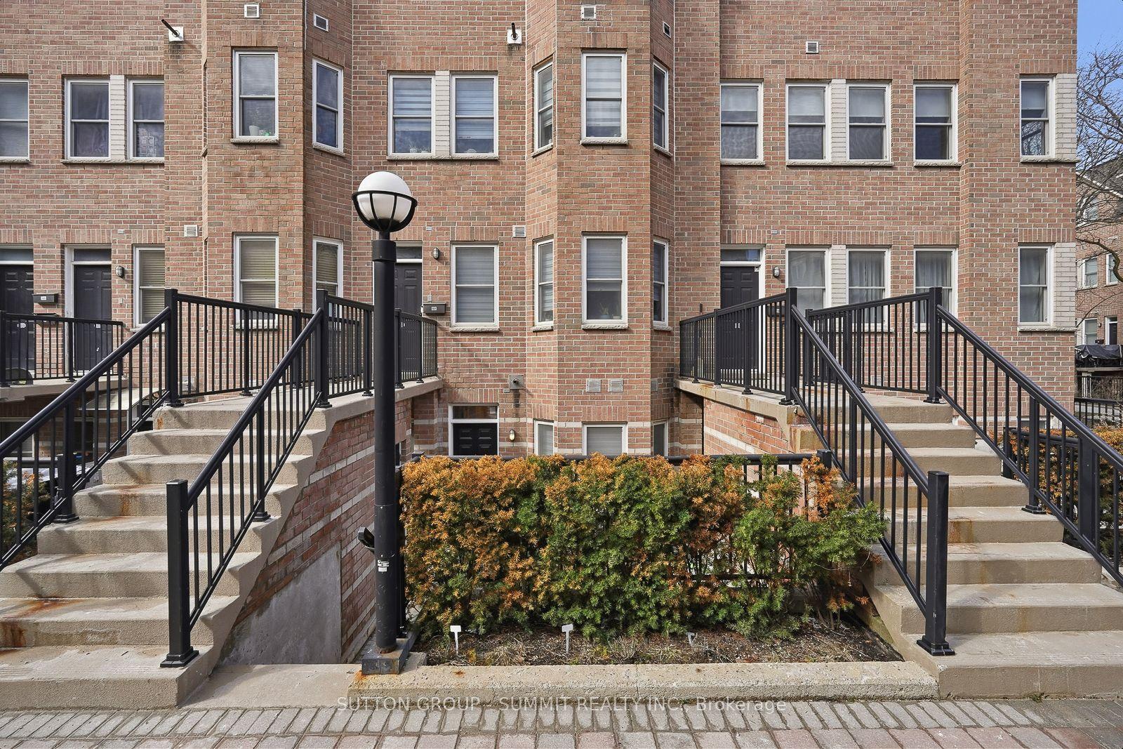 760 LAWRENCE Avenue W 126 #126 — photo 1