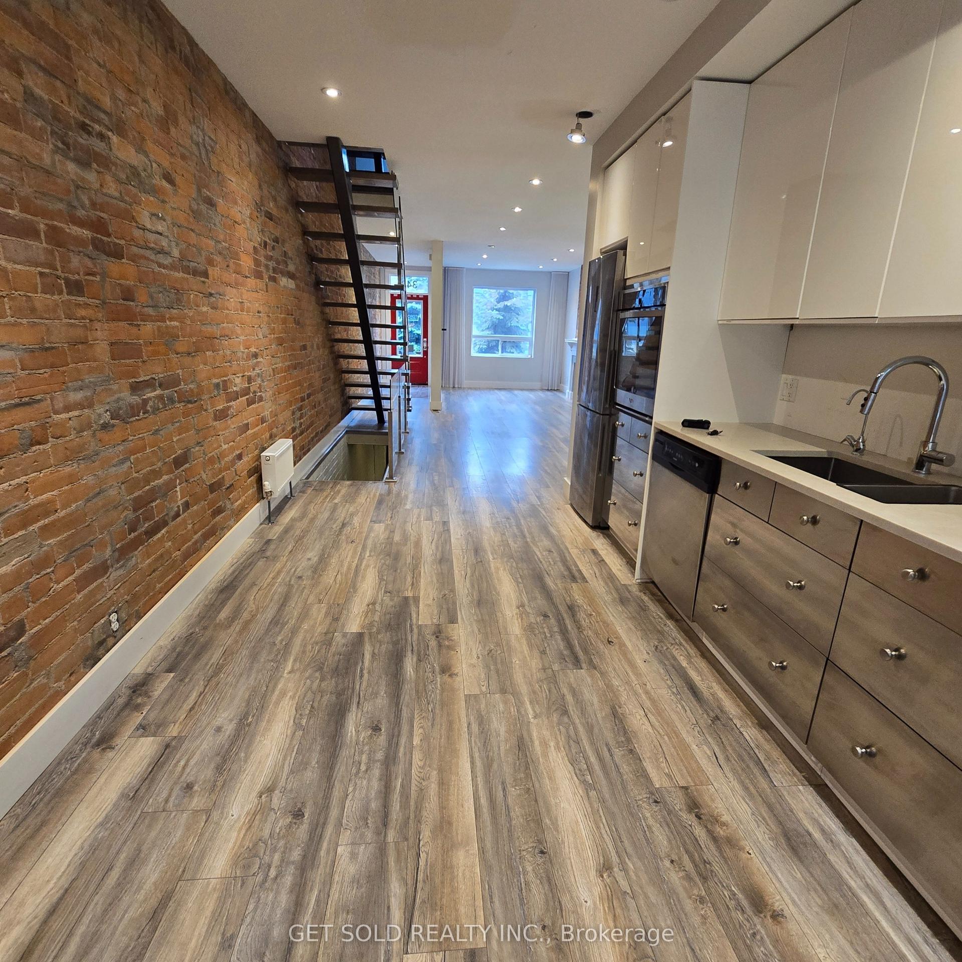 348 Dupont Street, Toronto — Semi-Detached for sale, photo 1