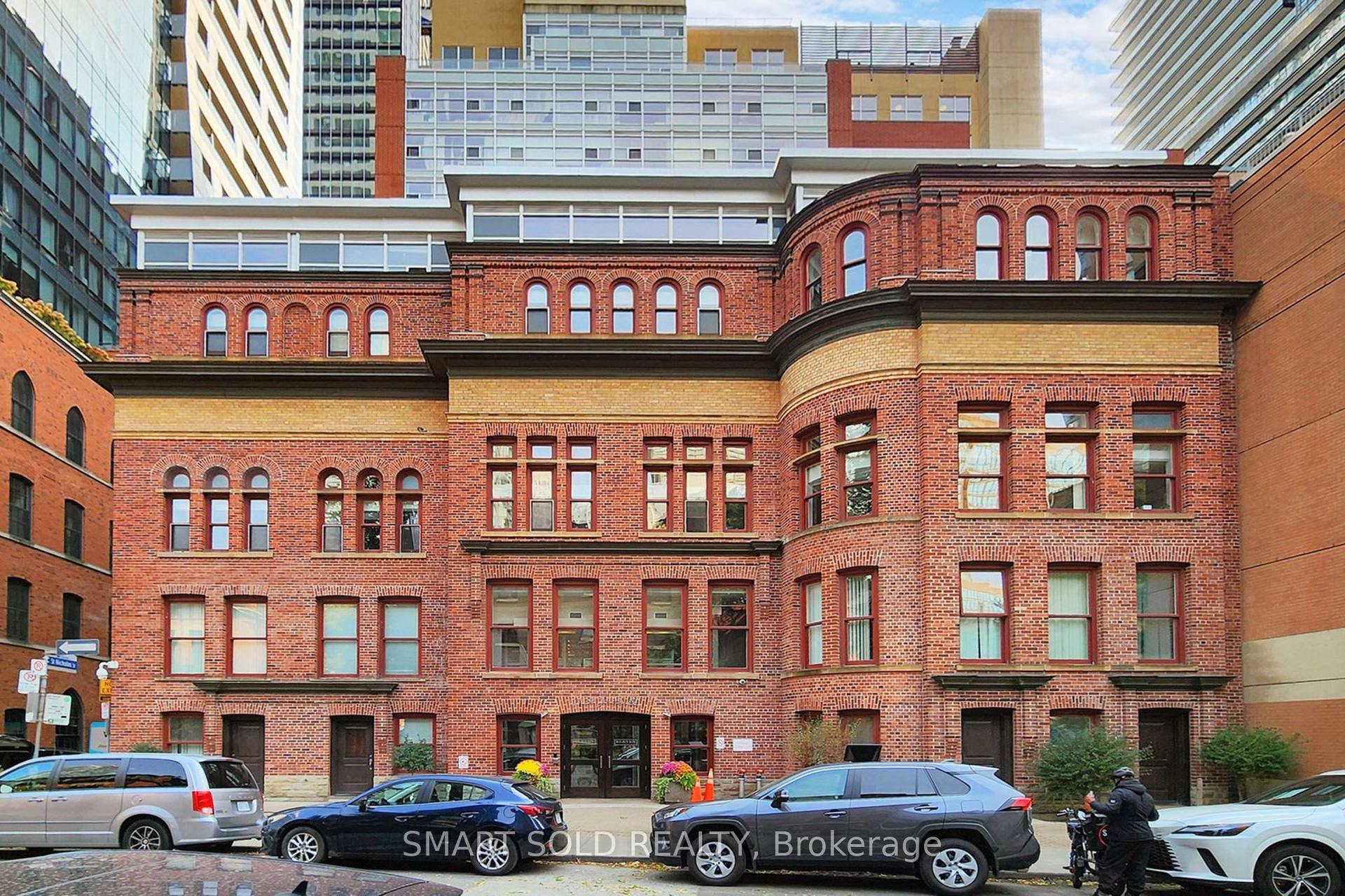 11 St Joseph Street 1612 #1612 — photo 1