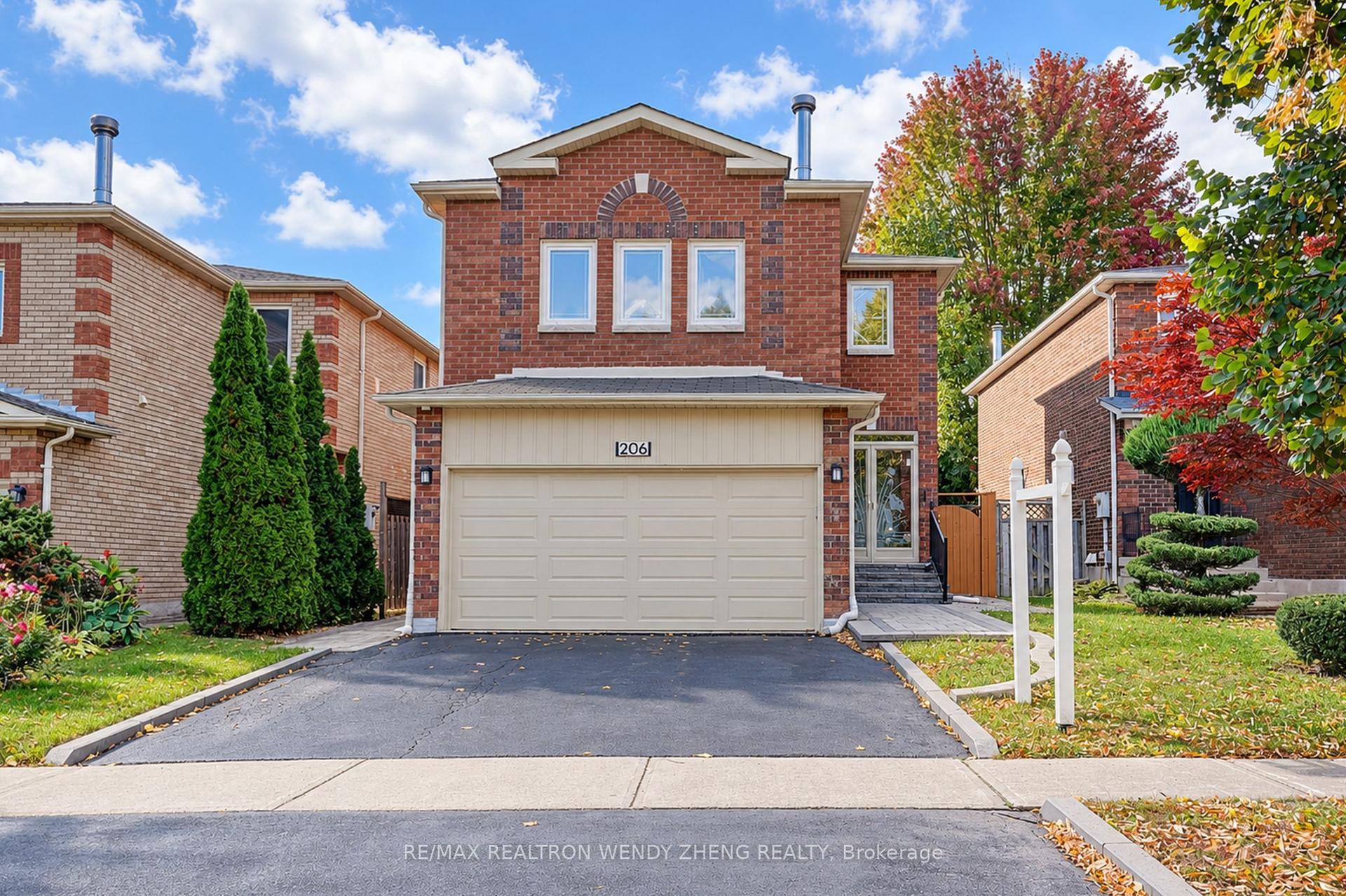 206 Bernard Avenue, Richmond Hill — Detached for sale, photo 1