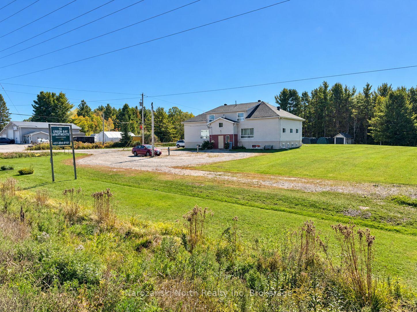 10 Green Bay Road, French River — Multiplex for sale, photo 1