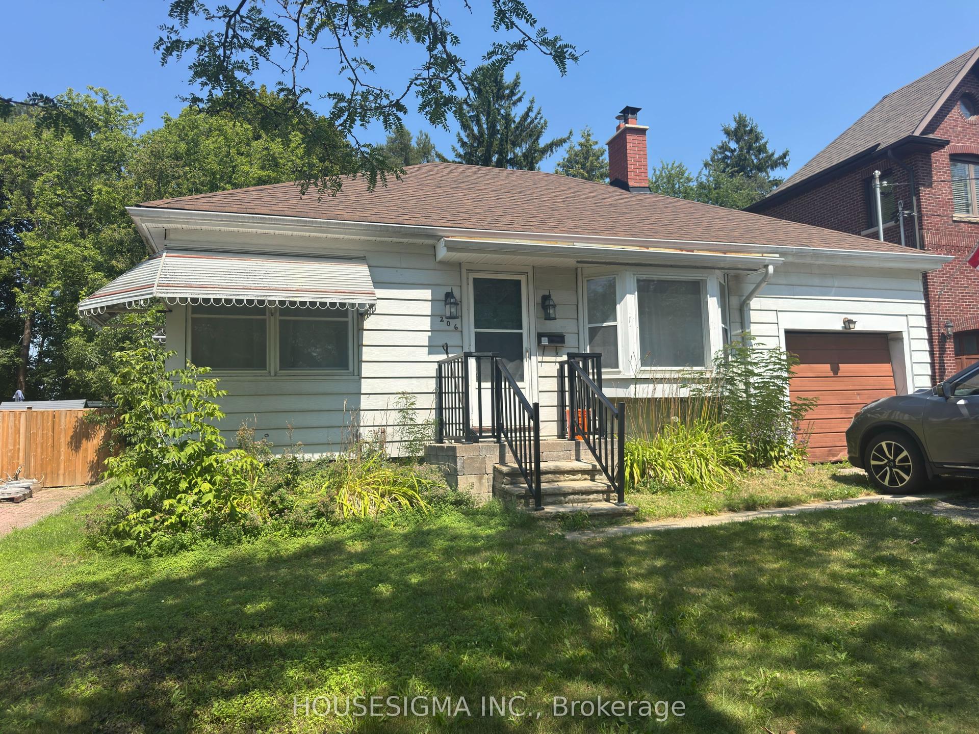 206 Burnett Avenue Main #Main, Toronto — Detached for lease, photo 1