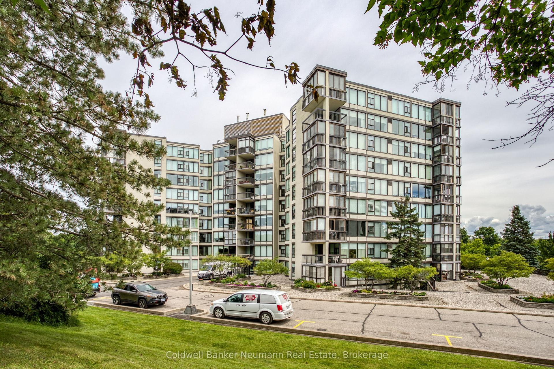 23 Woodlawn Road E 205 #205, Guelph — Condo for sale, photo 1