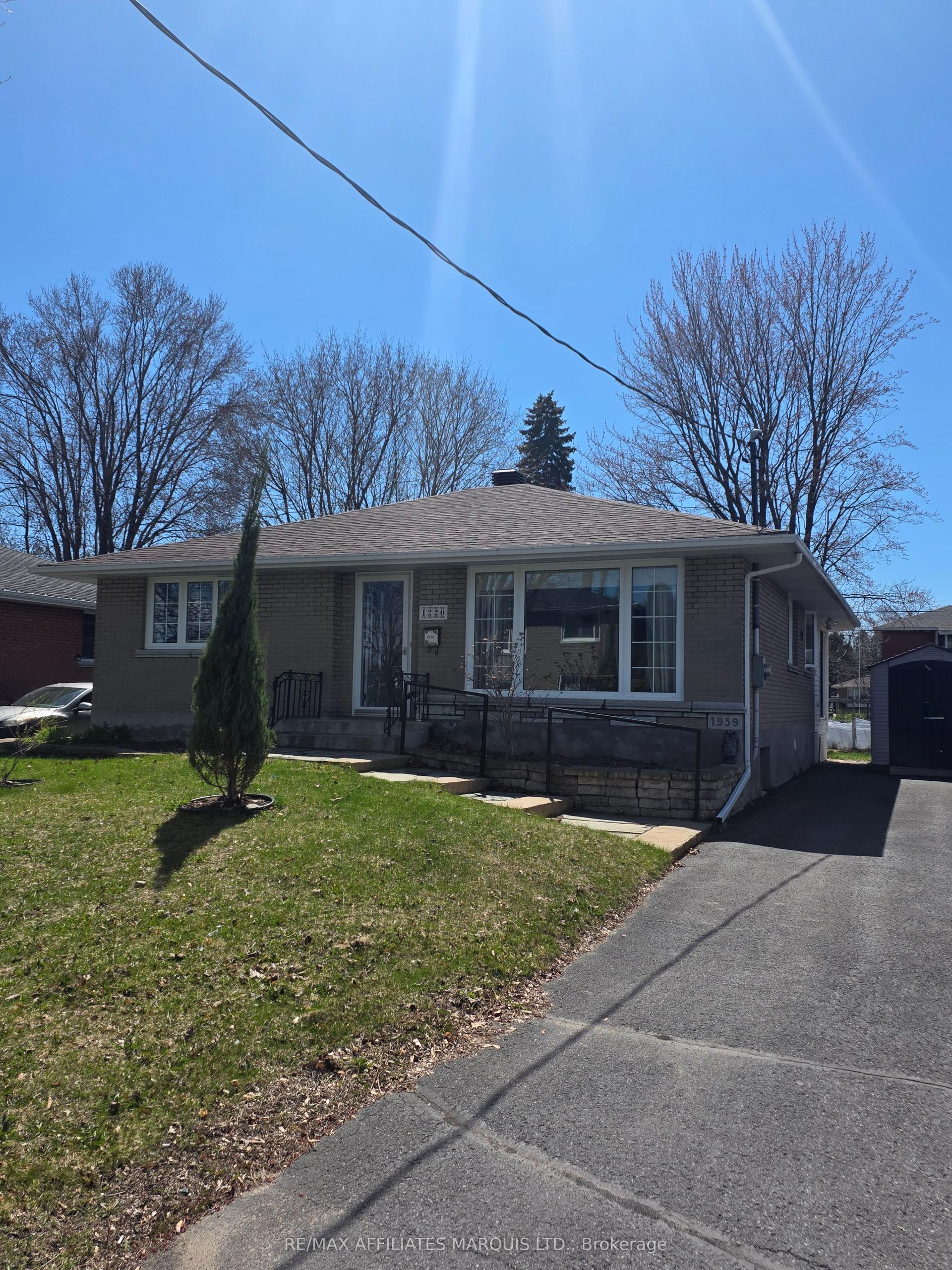 1220 Caswell Crescent — photo 1