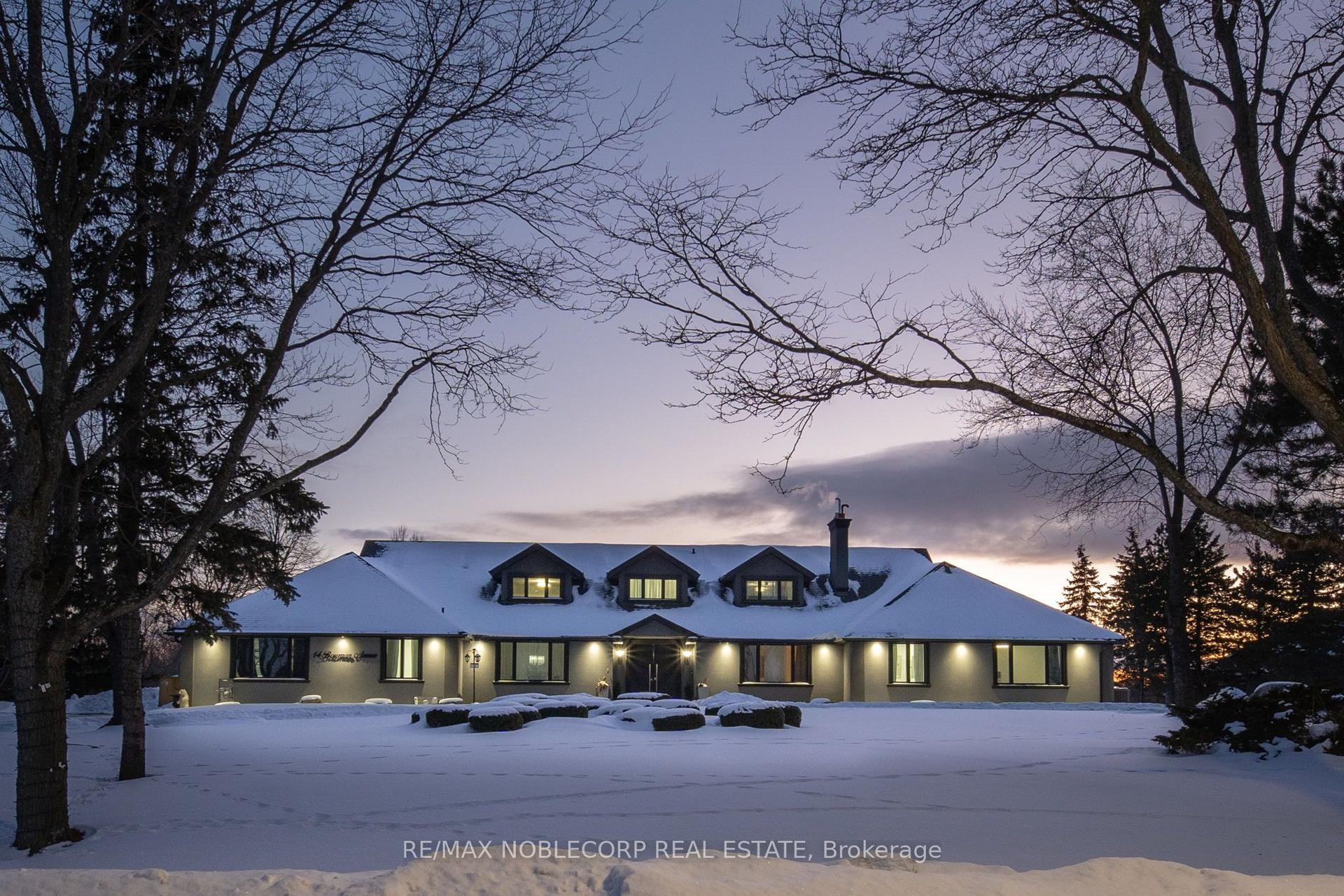 14 Bowman Avenue — photo 1
