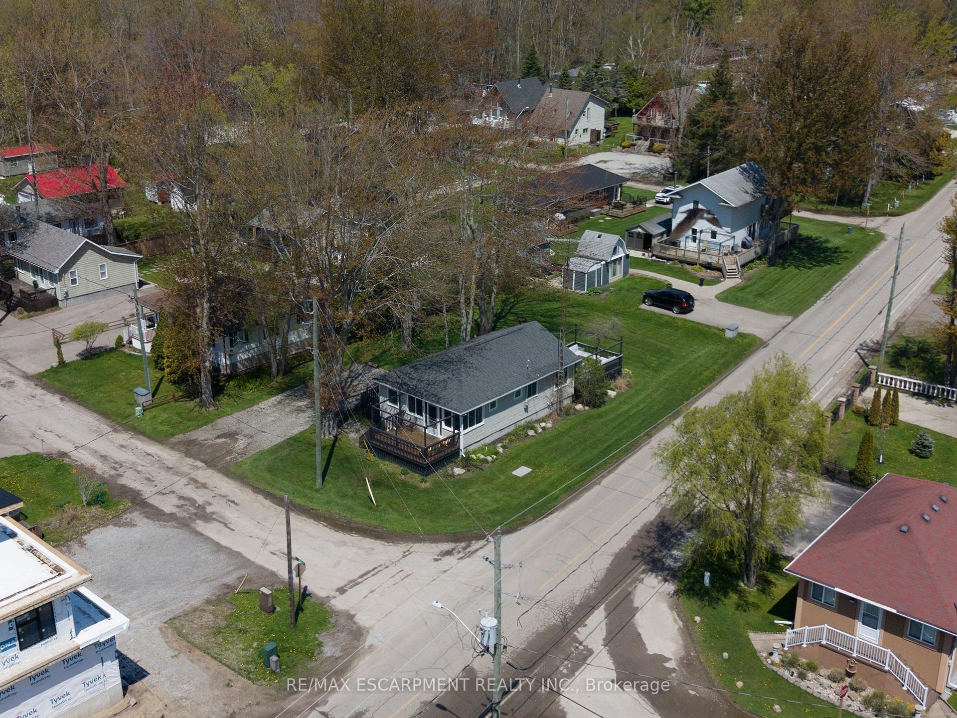 21 FERRIS Street — photo 1