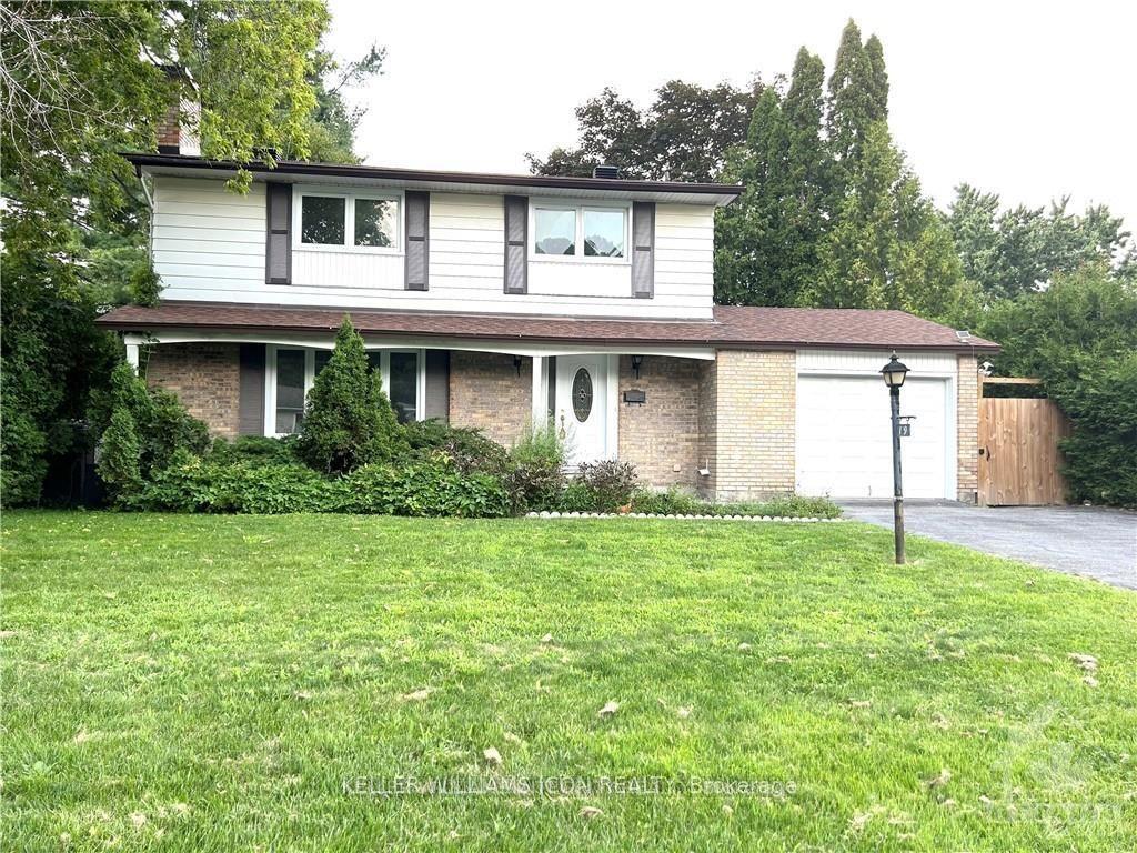 19 Canfield Road, South of Baseline to Knoxdale — Detached for lease, photo 1