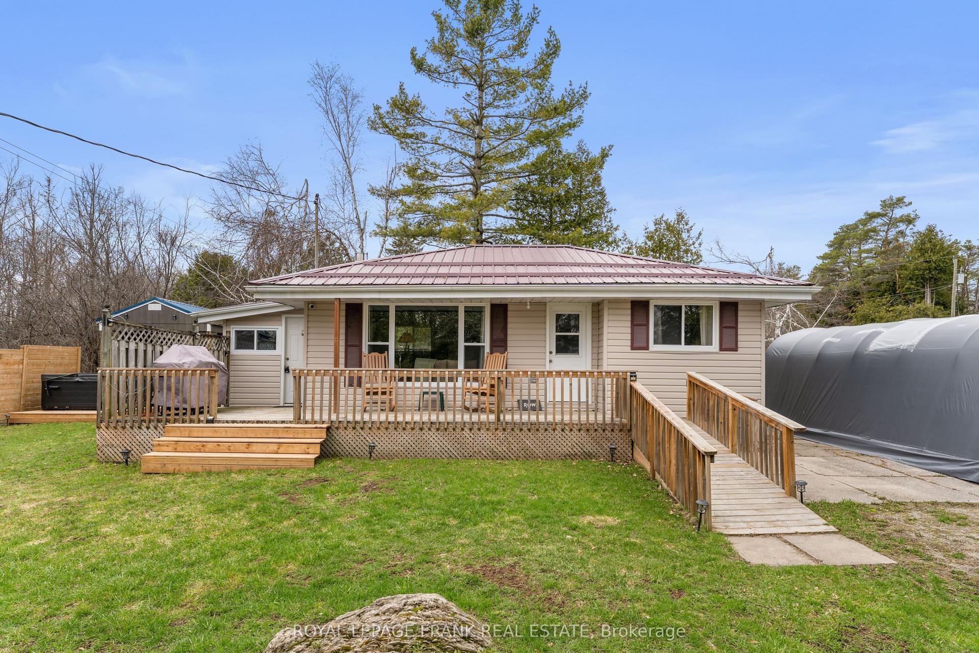 203 Crosby Drive — photo 1