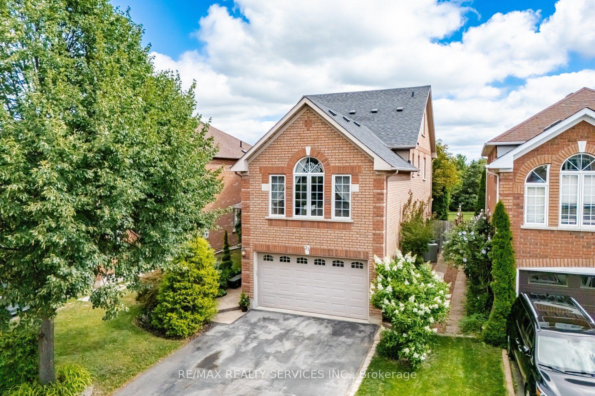 23 Swansea Meadows Drive, Brampton — Detached for sale, photo 1