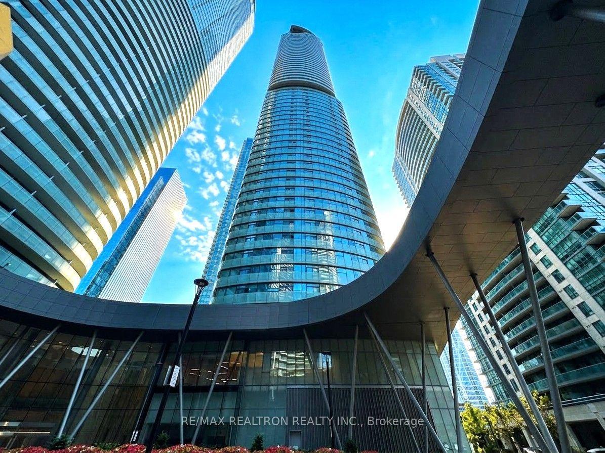 12 York Street 2201 #2201, Toronto — Condo for sale, photo 1