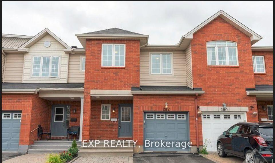 282 Macoun Circle, Hunt Club - South Keys and Area — Townhouse for lease, photo 1