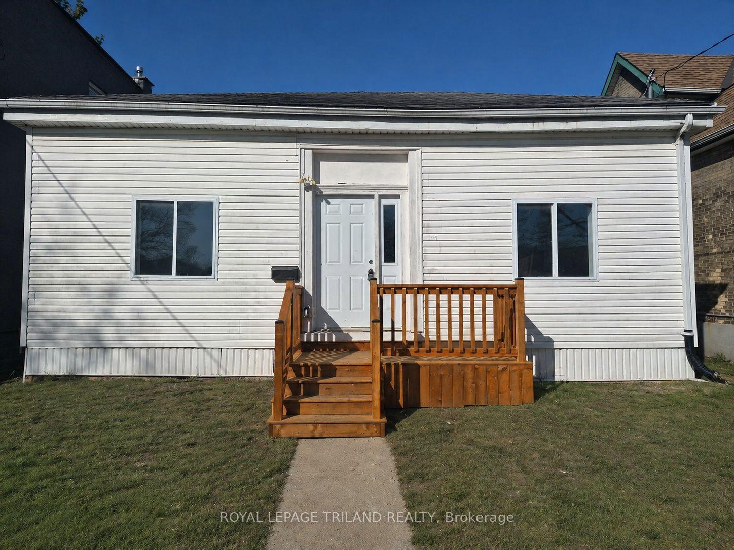 151 Waterloo Street — photo 1