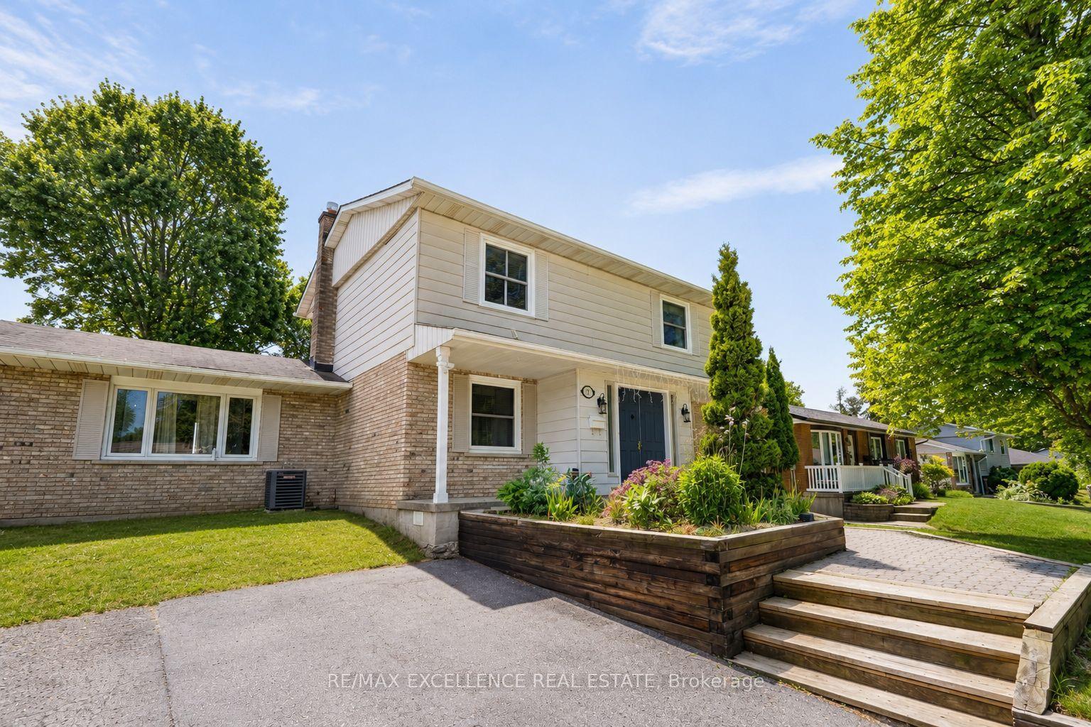 27 WADSWORTH Drive — photo 1