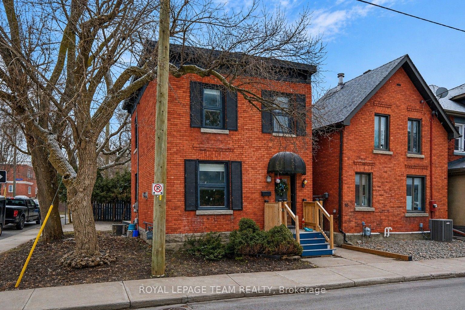 8 Lewis Street — photo 1