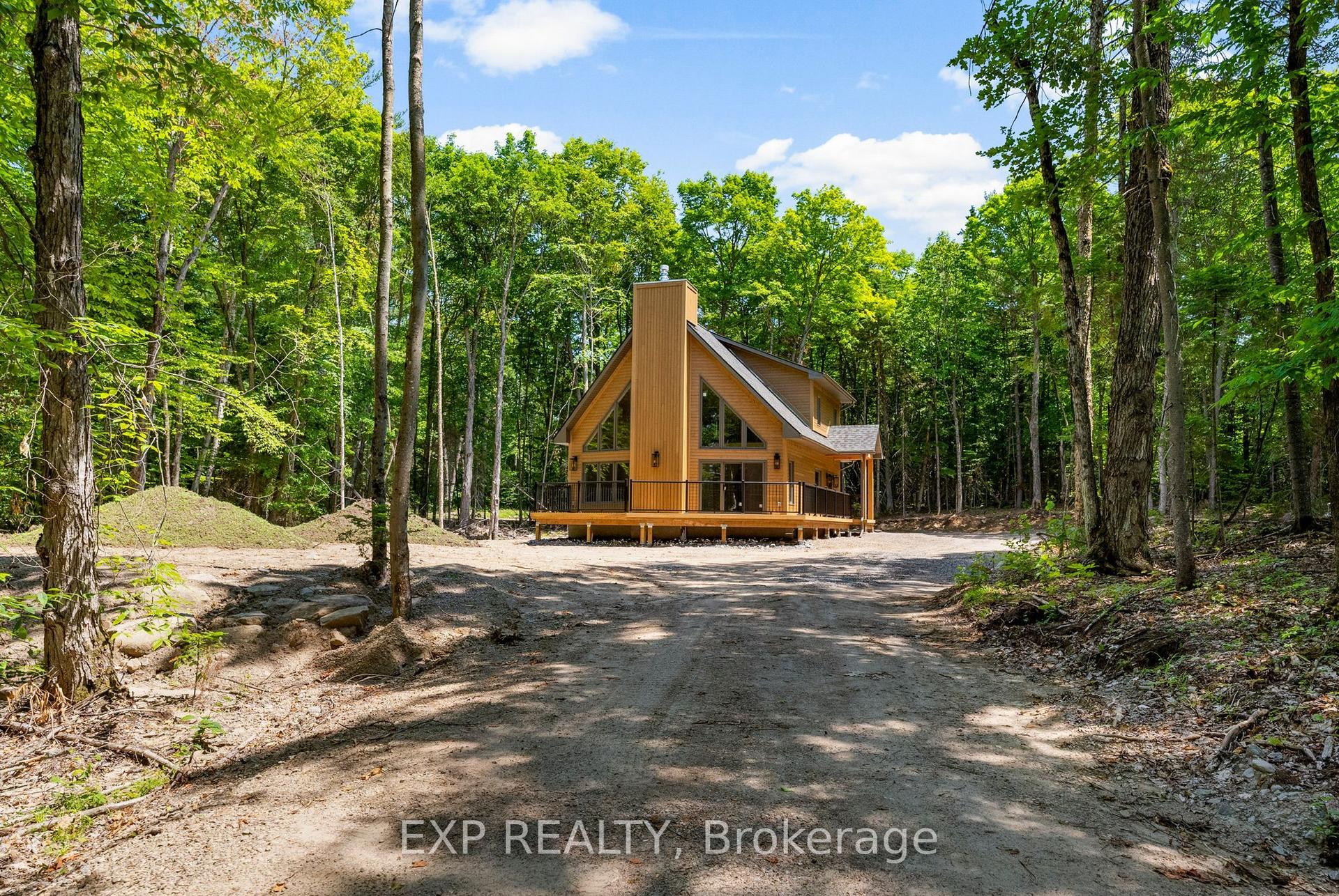 743 Lakewoods Drive — photo 1