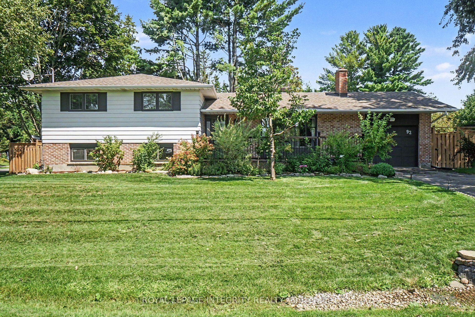 92 Lennox Street S, Stittsville - Munster - Richmond — Detached for sale, photo 1