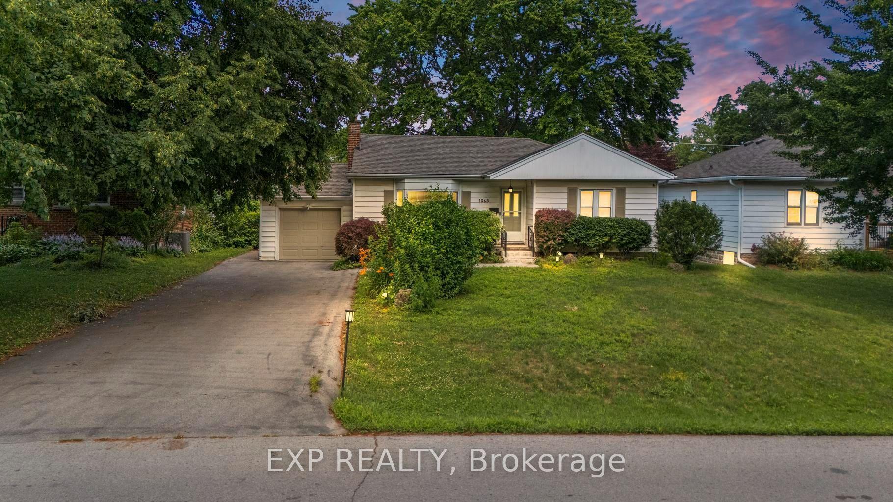 1063 Joan Drive, Burlington — Detached for sale, photo 1