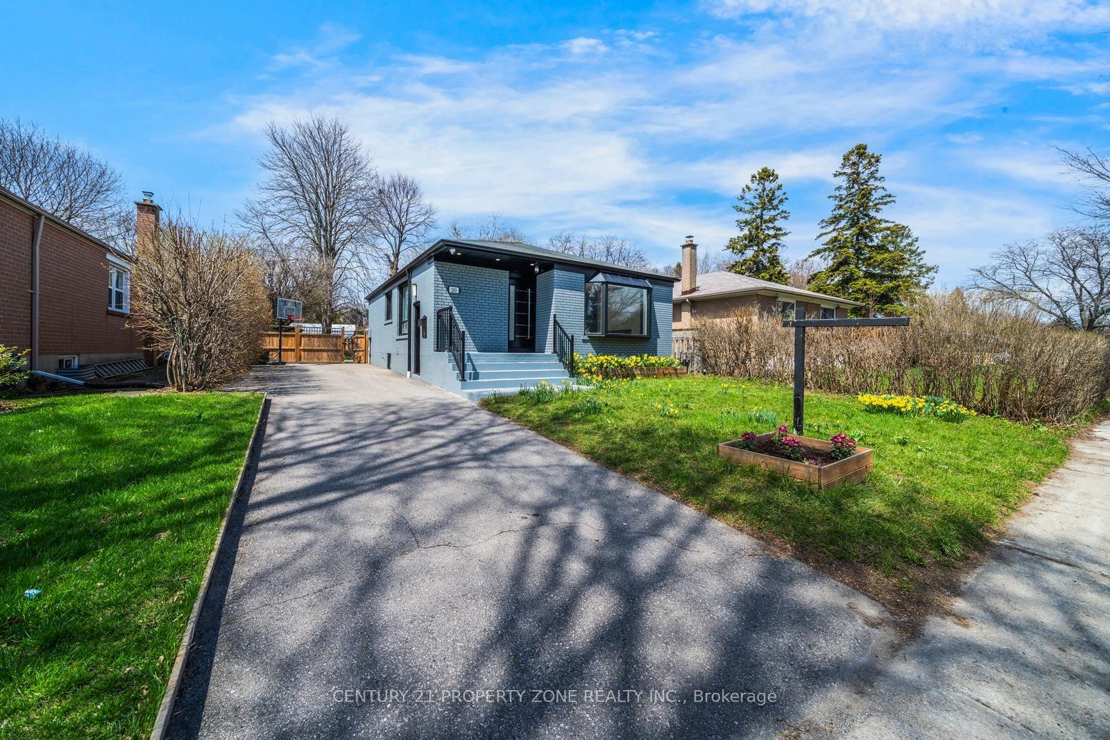 203 Toynbee Trail — photo 1