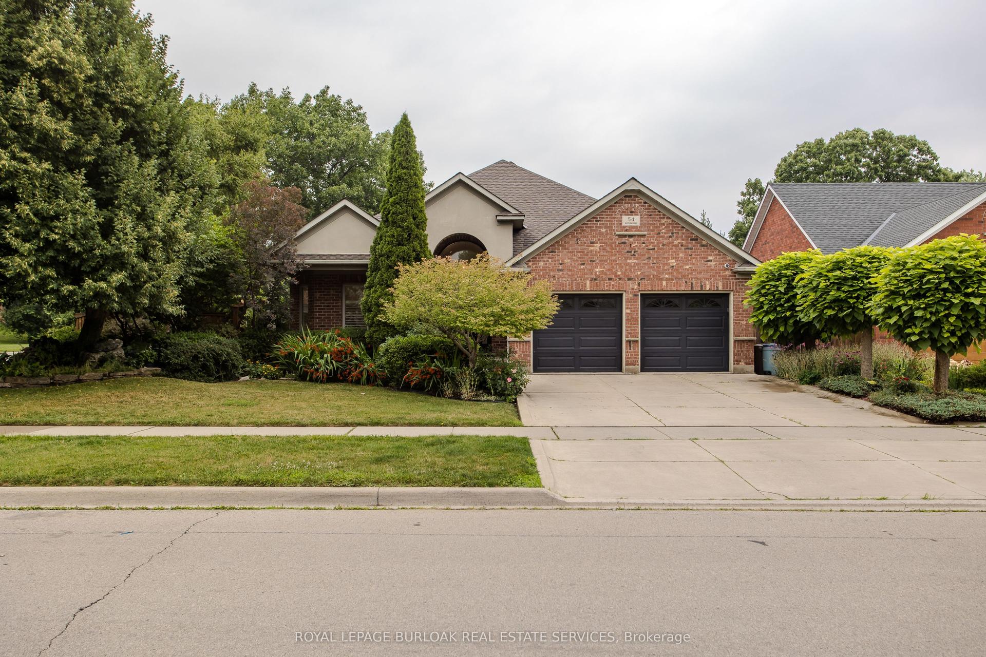 54 Waterwheel Crescent, Hamilton — Detached for sale, photo 1