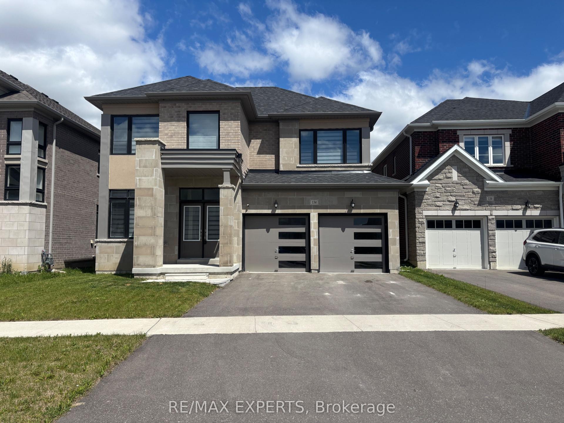 134 Jonkman Boulevard — photo 1