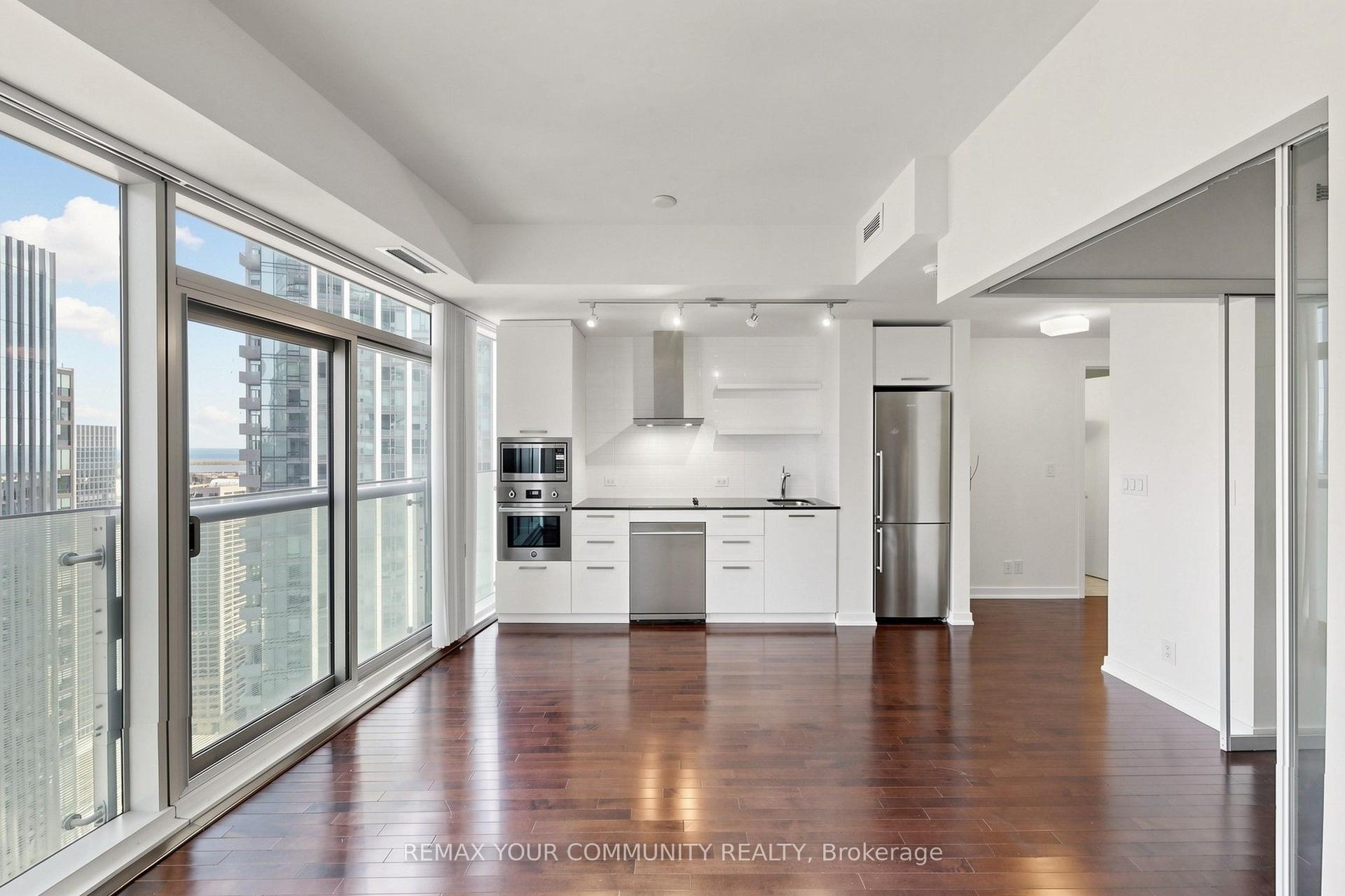 12 York Street 3901 #3901 — photo 1