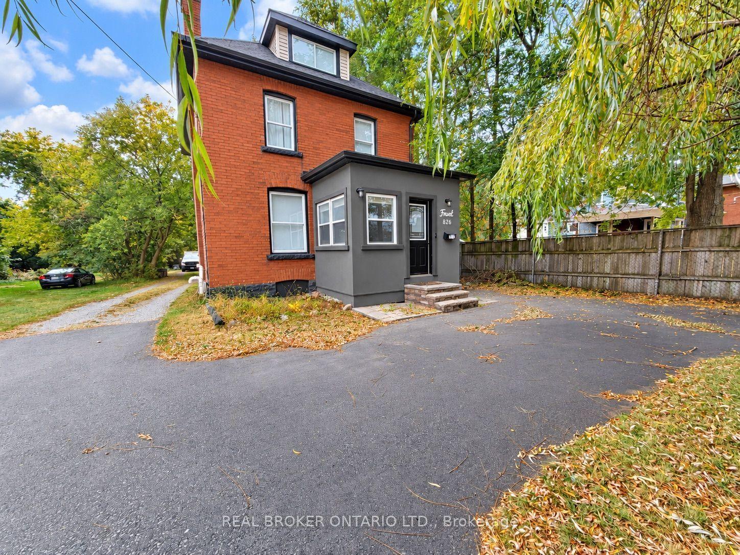 826 Beach Boulevard, Hamilton — Detached for lease, photo 1