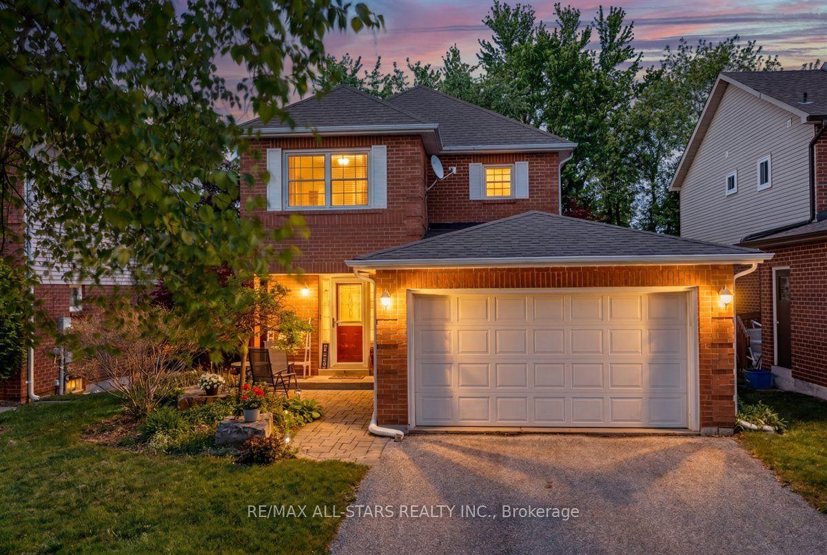 66 Kyle Crescent — photo 1
